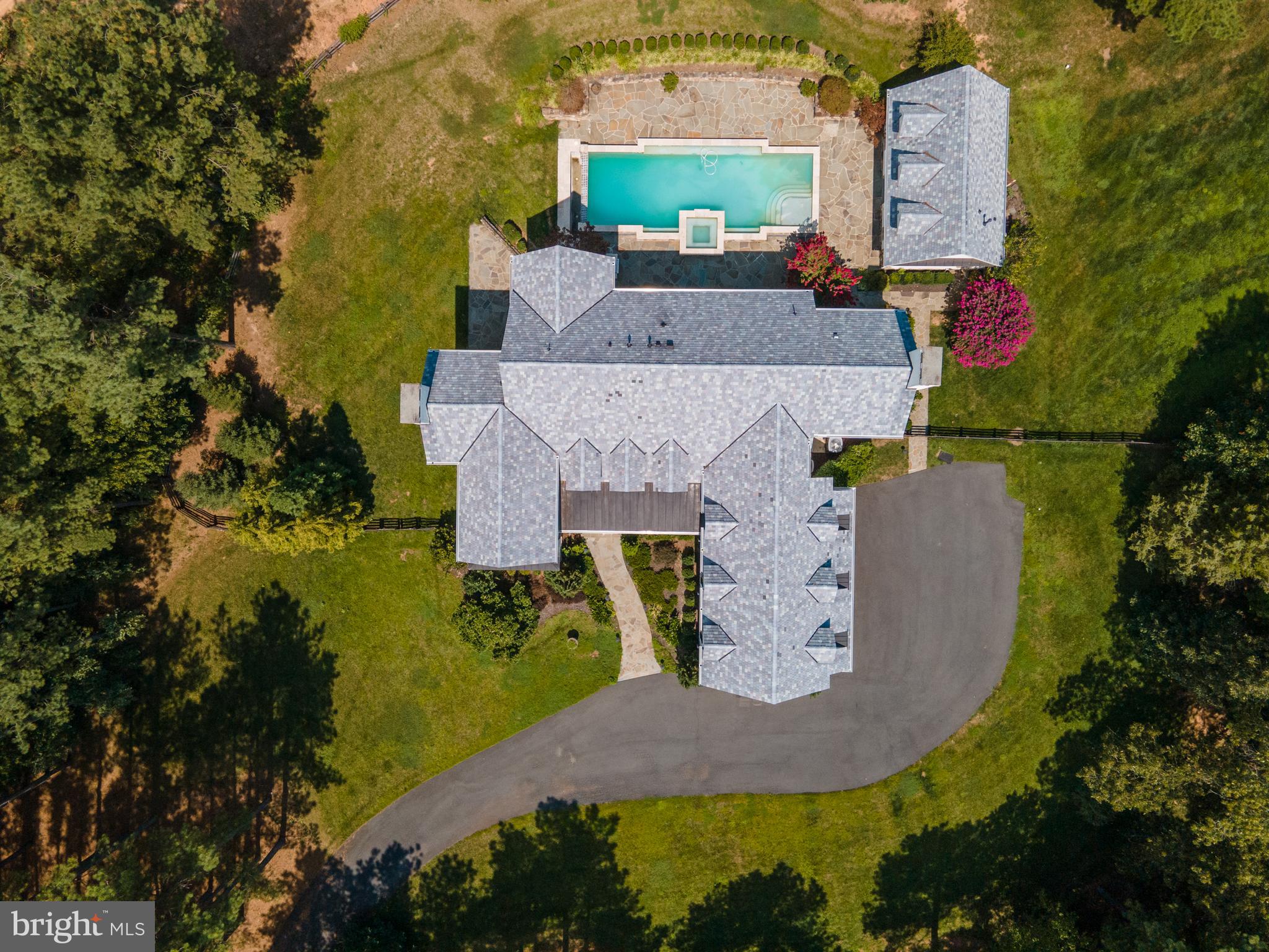 CREIGHTON FARMS - Residential