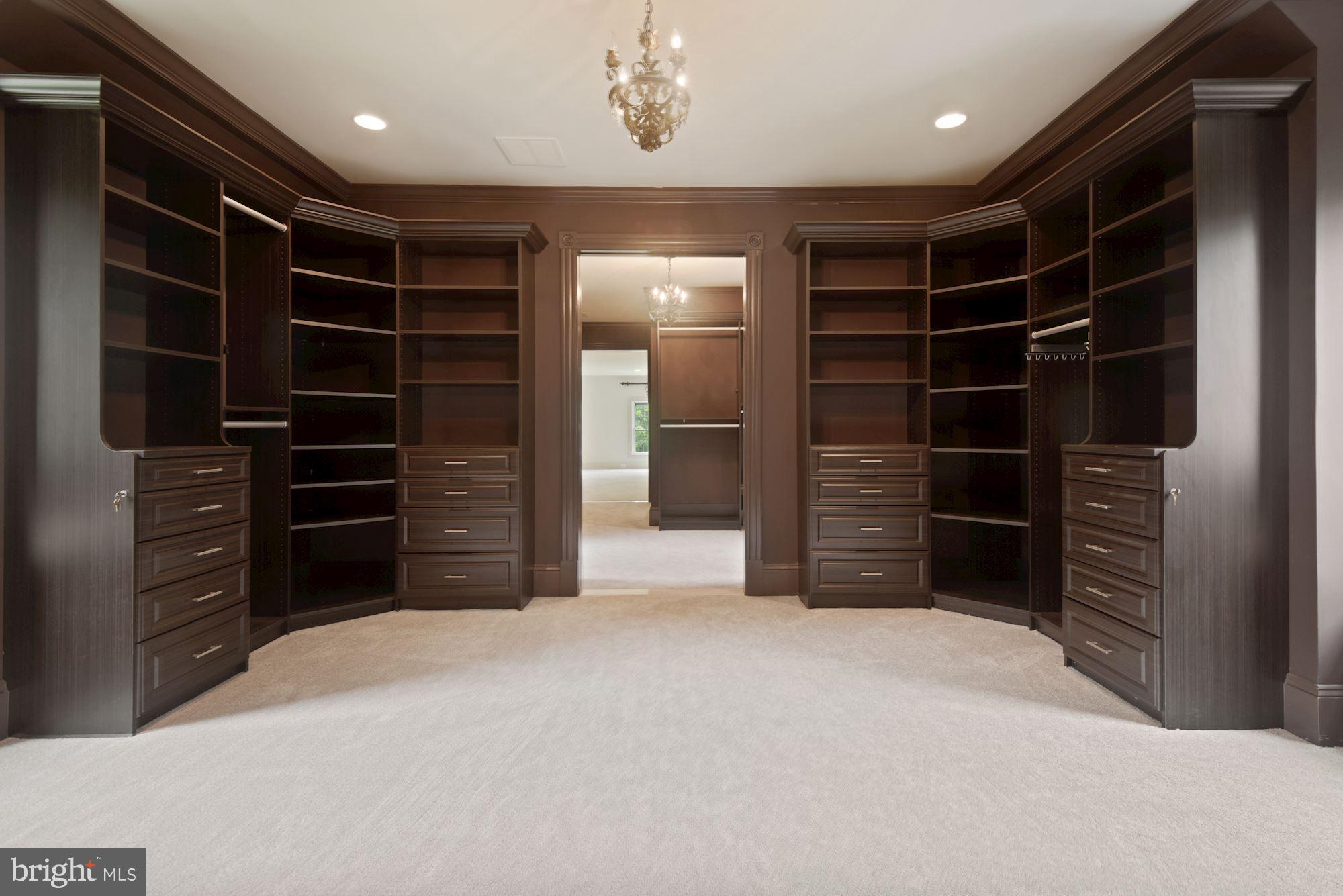 CREIGHTON FARMS - Residential