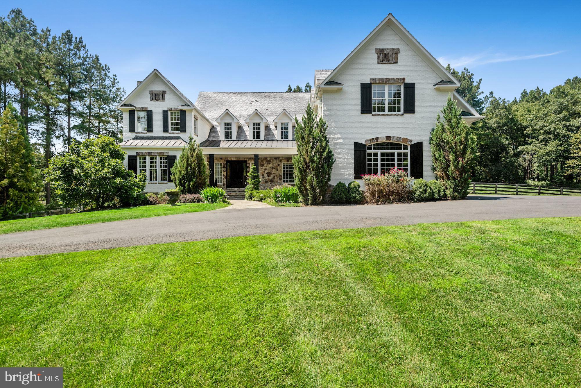 CREIGHTON FARMS - Residential