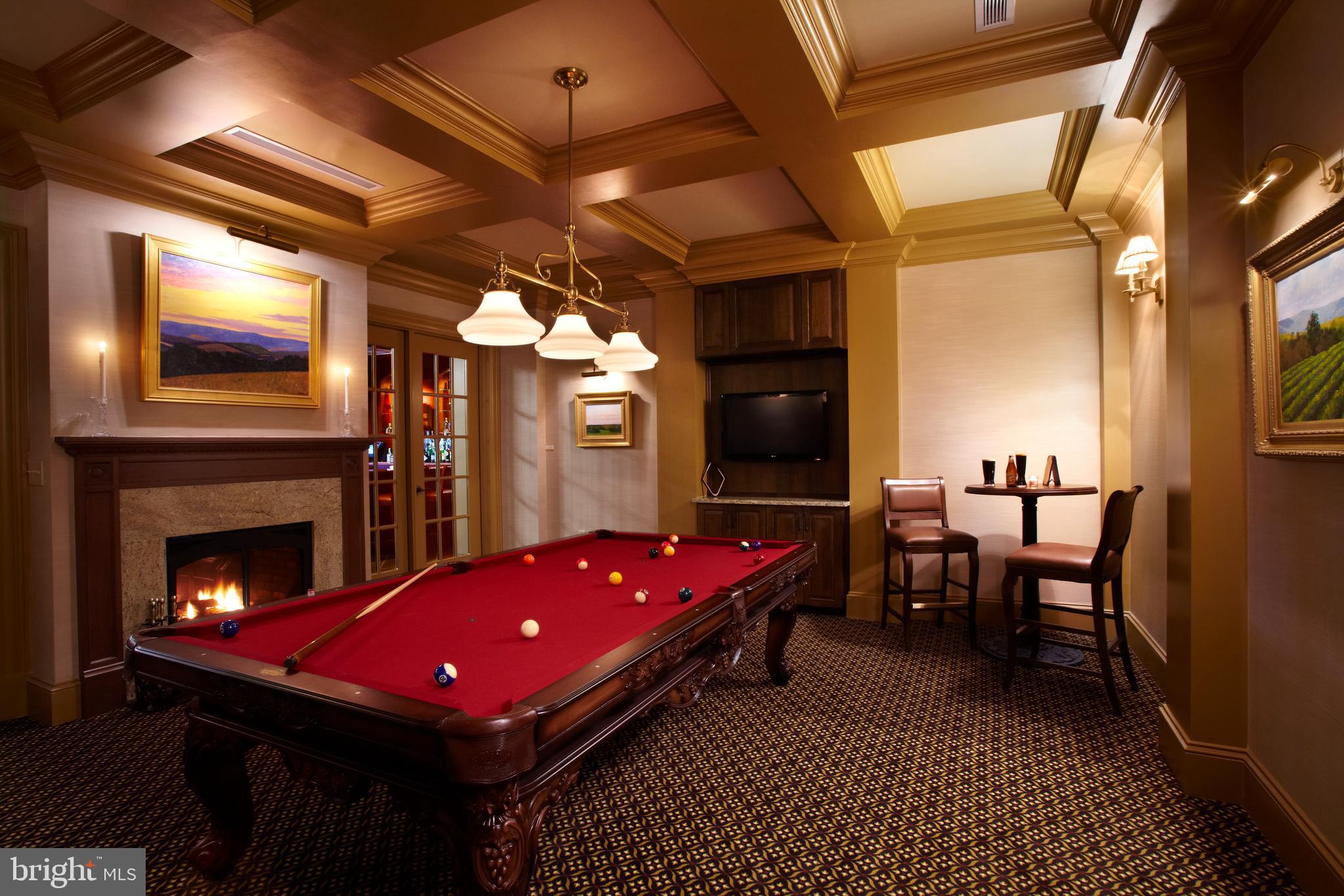 CREIGHTON FARMS - Residential