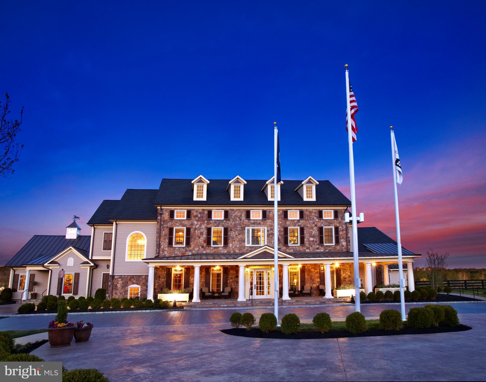 CREIGHTON FARMS - Residential