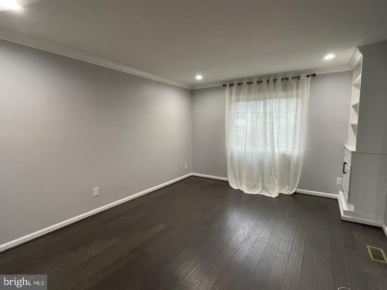 HIGHFIELD - Residential Lease