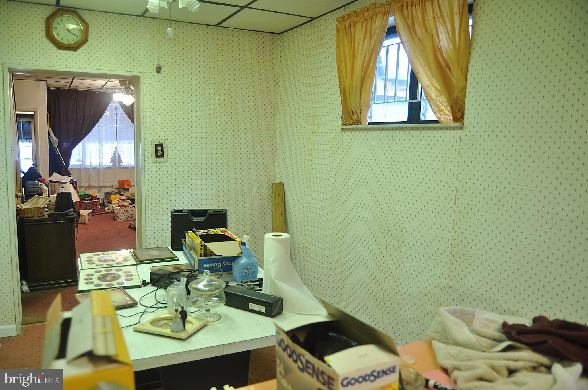 2630 S HUTCHINSON STREET