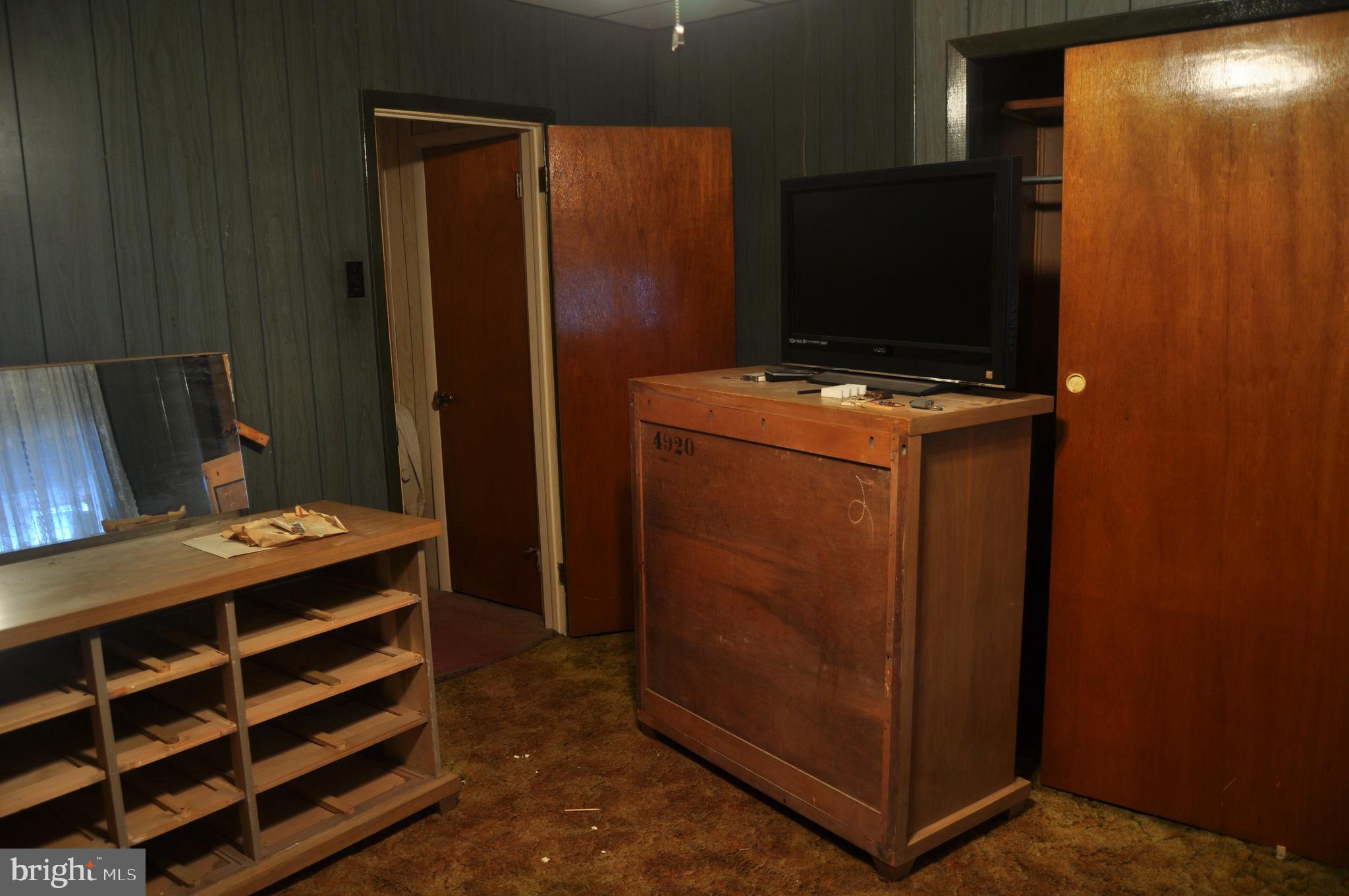 WHITMAN - Residential