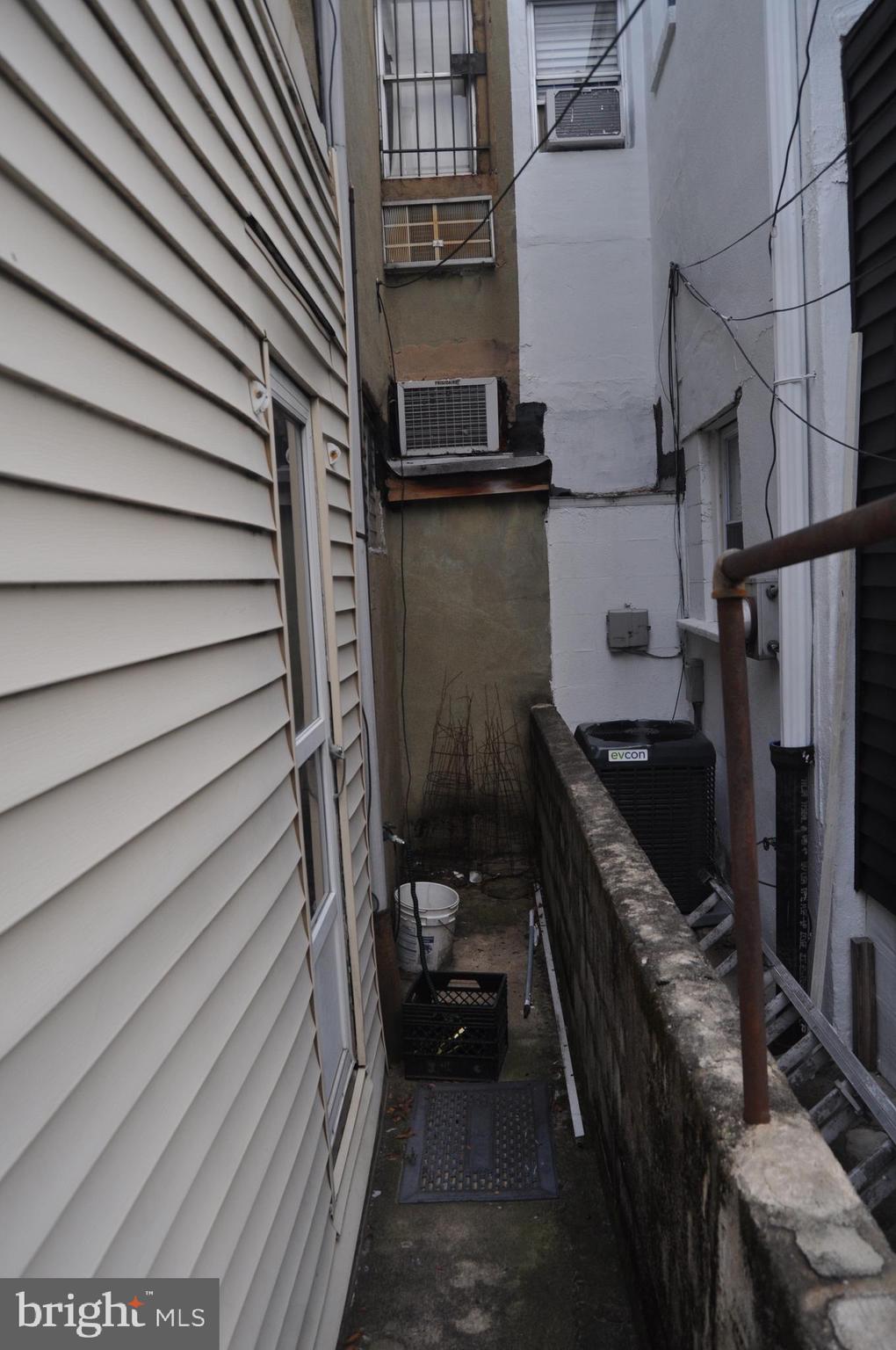 WHITMAN - Residential