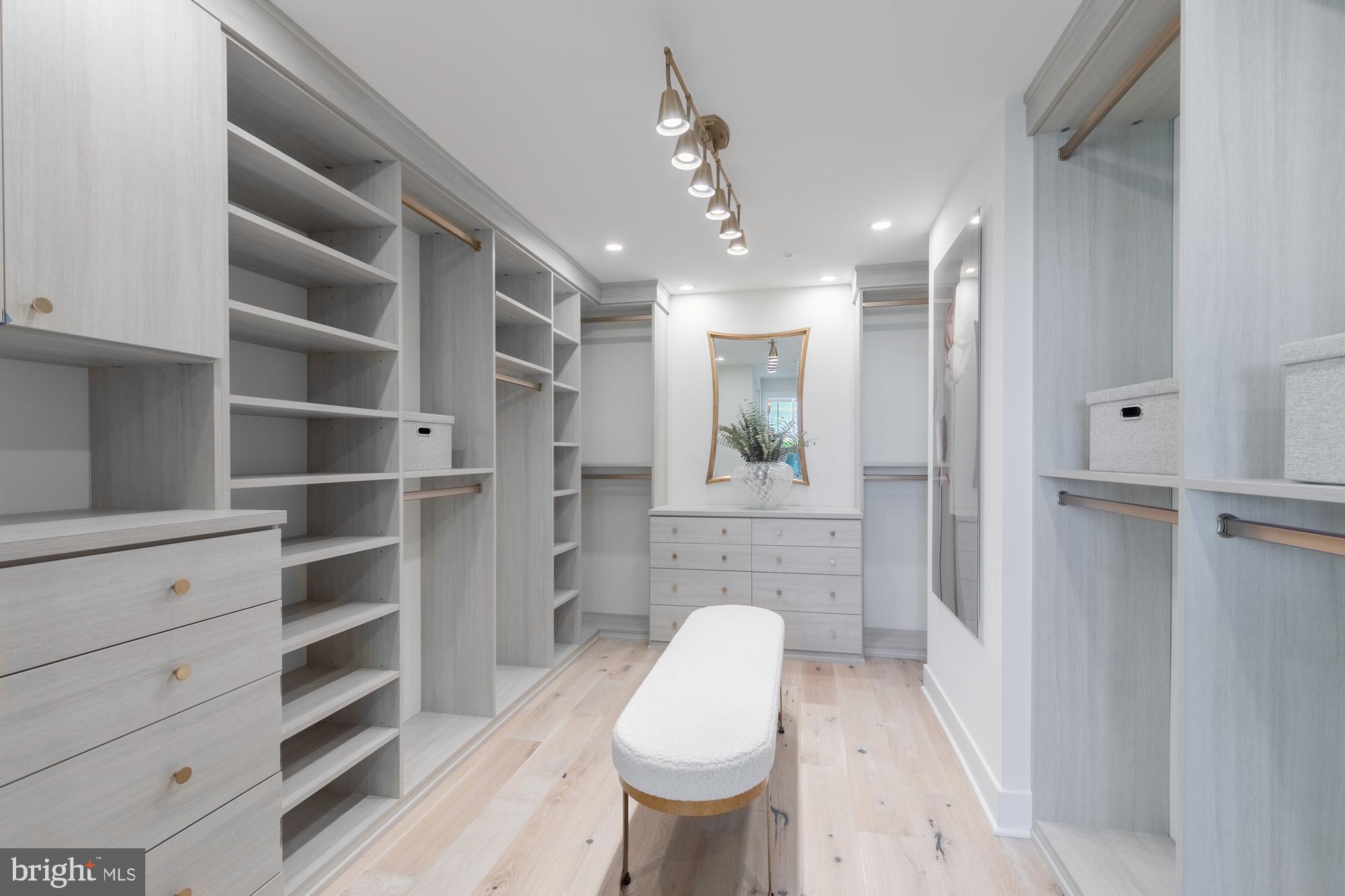 THE GROVE - Residential