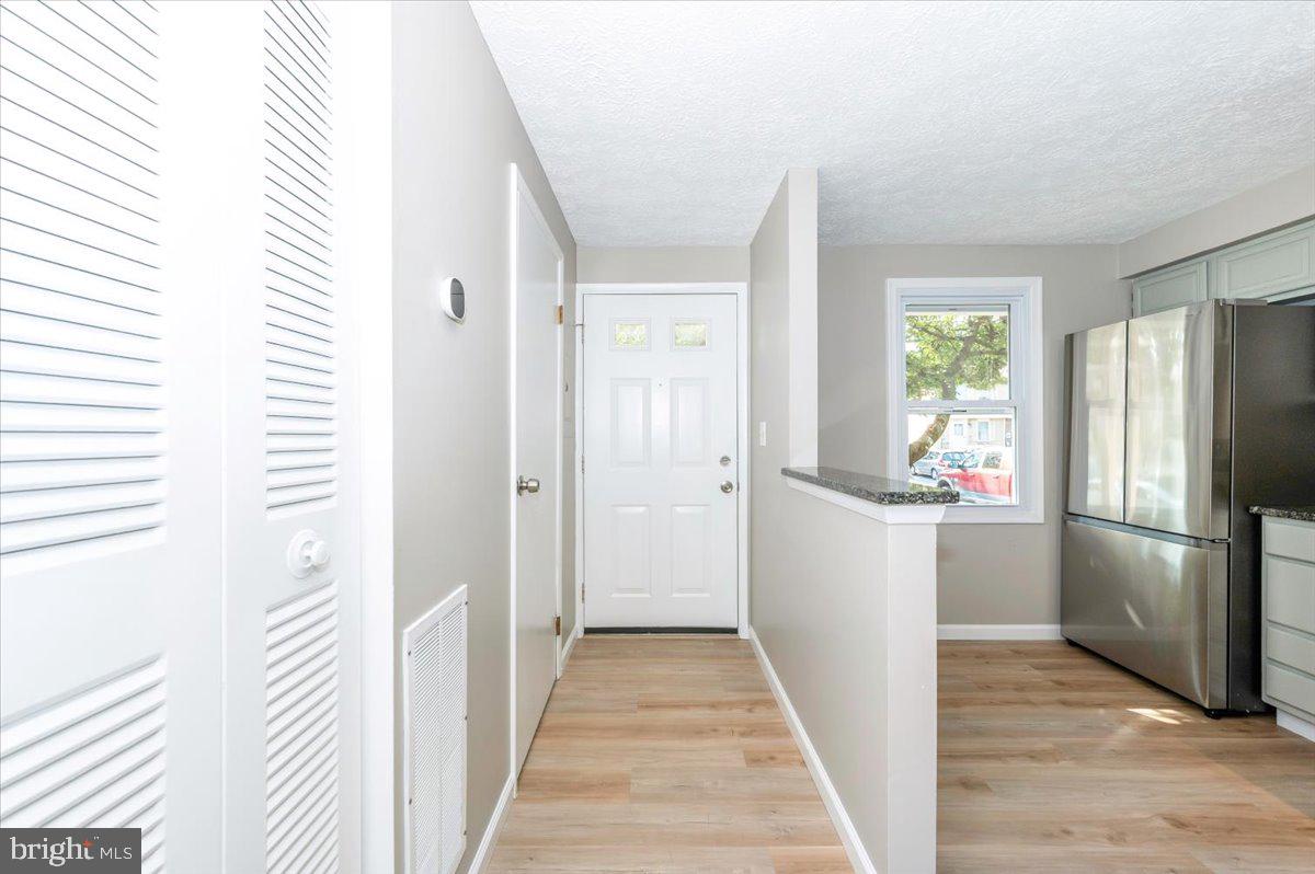 5819 DRAWBRIDGE COURT
