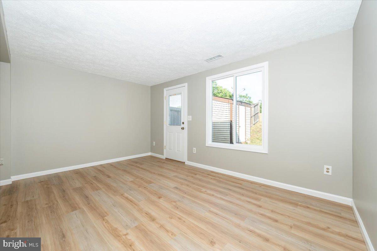 5819 DRAWBRIDGE COURT