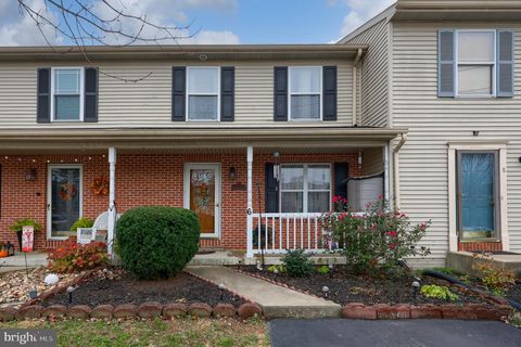 6 TIFFANY LANE LEBANON PA 17046