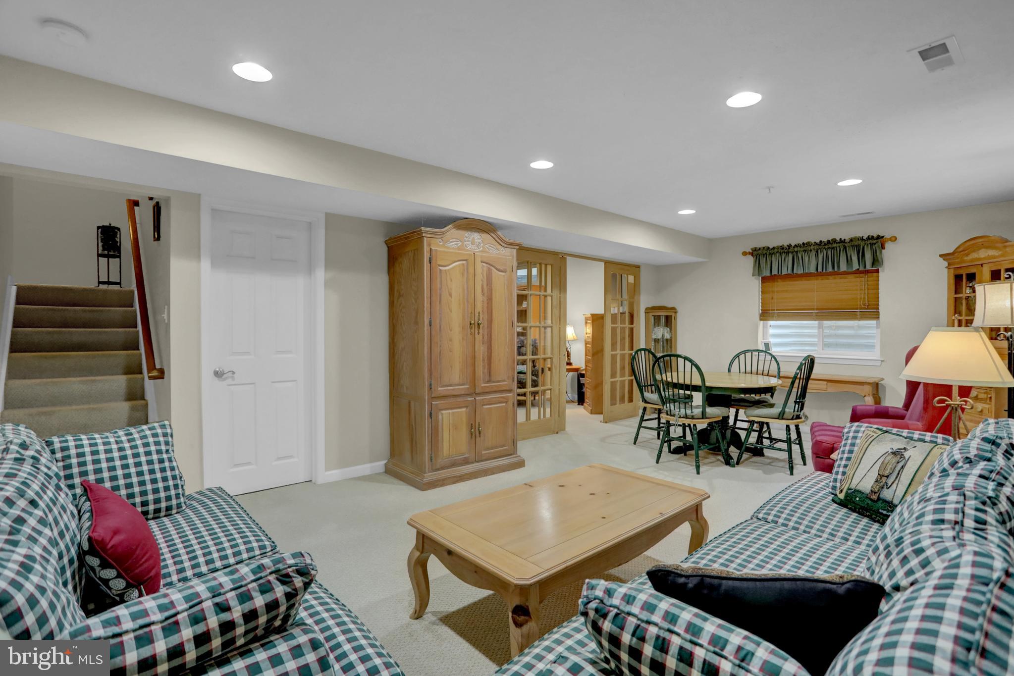 EAGLES LANDING AT WATERS EDGE - Residential