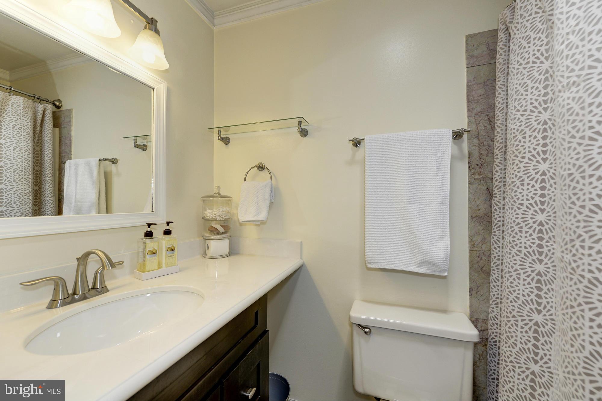 HILLSIDE LANDING - Residential