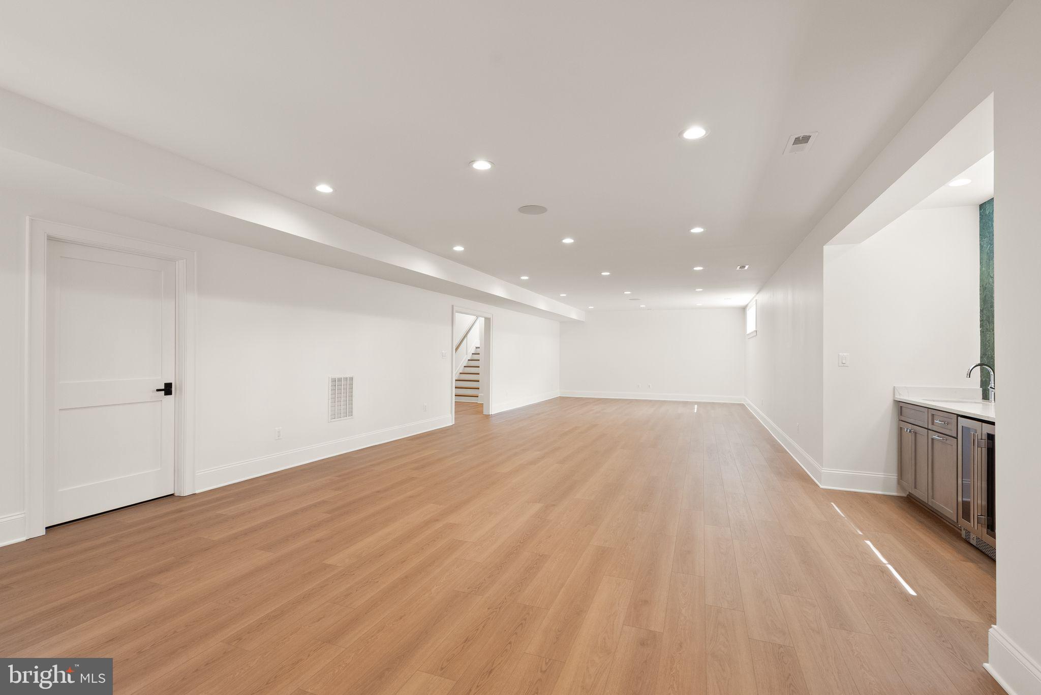 BROYHILL FOREST - Residential