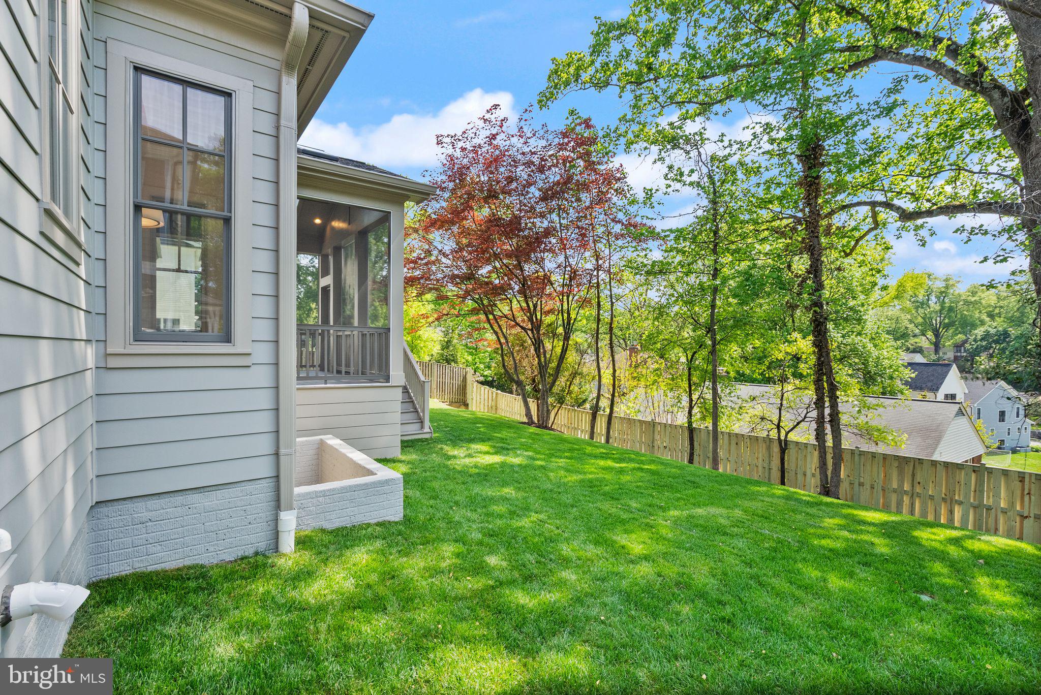 BROYHILL FOREST - Residential