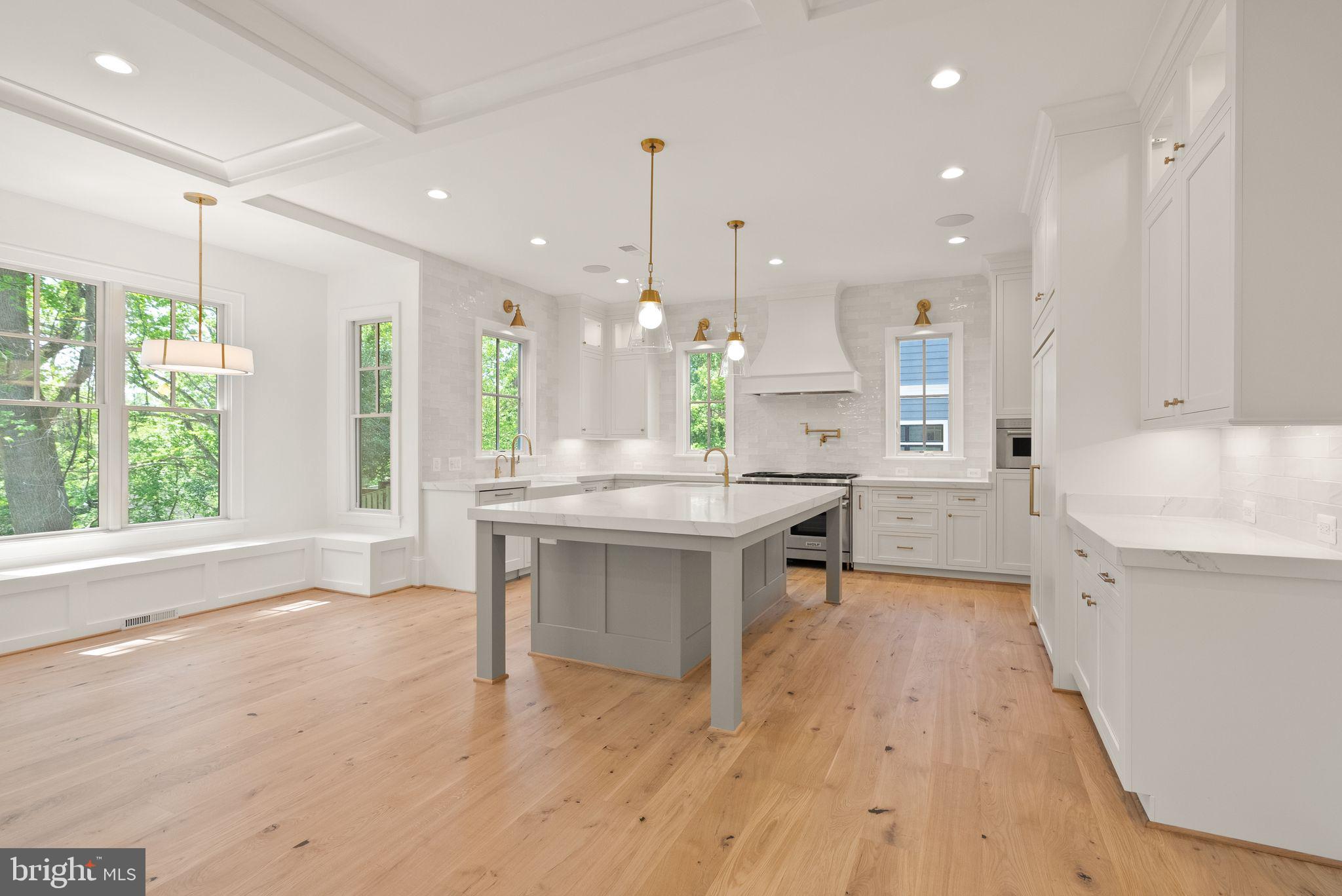 BROYHILL FOREST - Residential