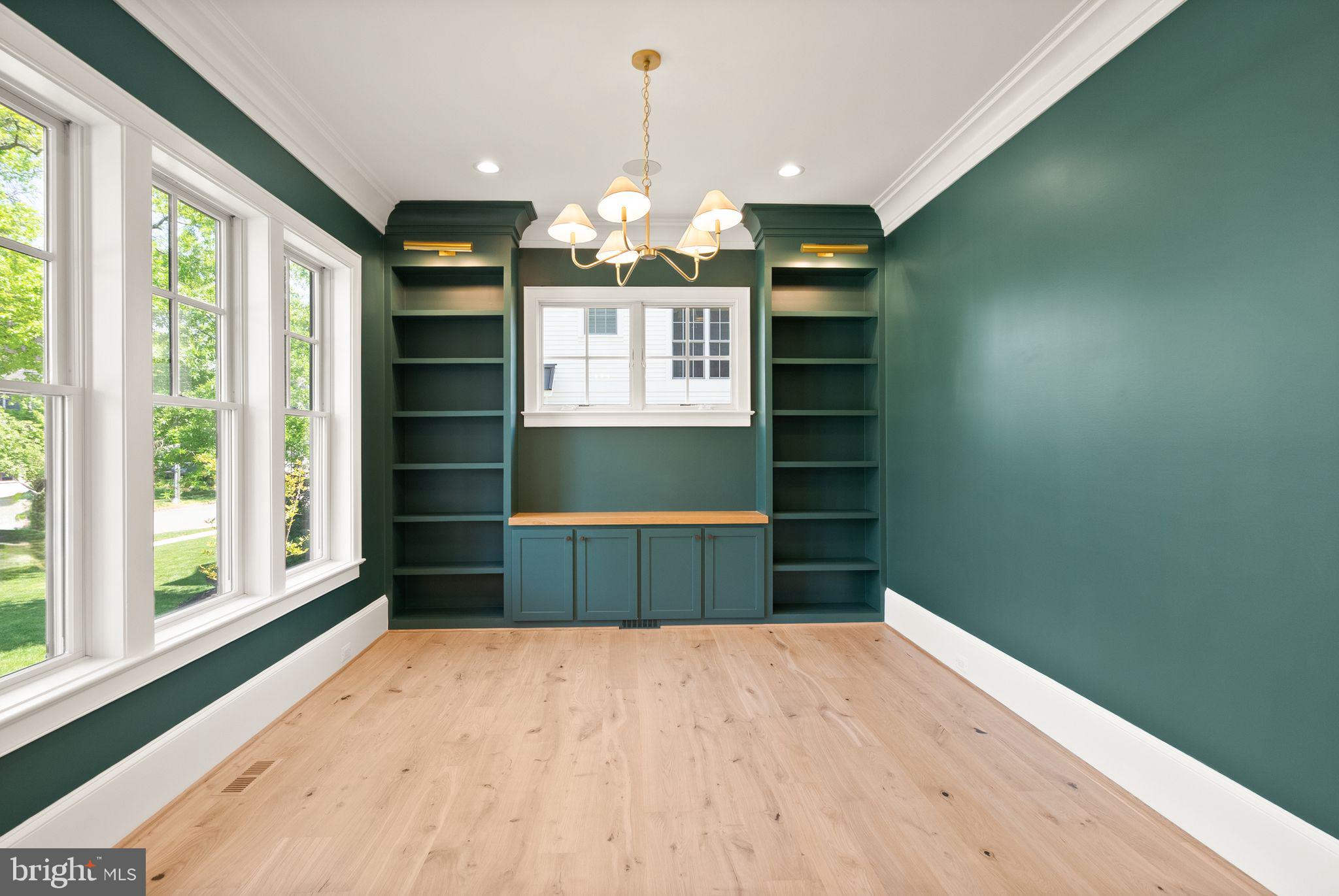 BROYHILL FOREST - Residential