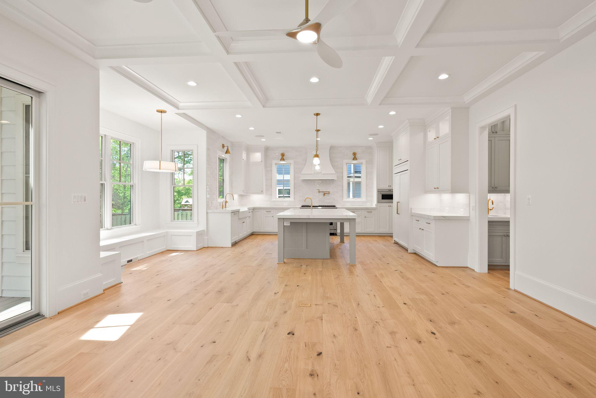 BROYHILL FOREST - Residential