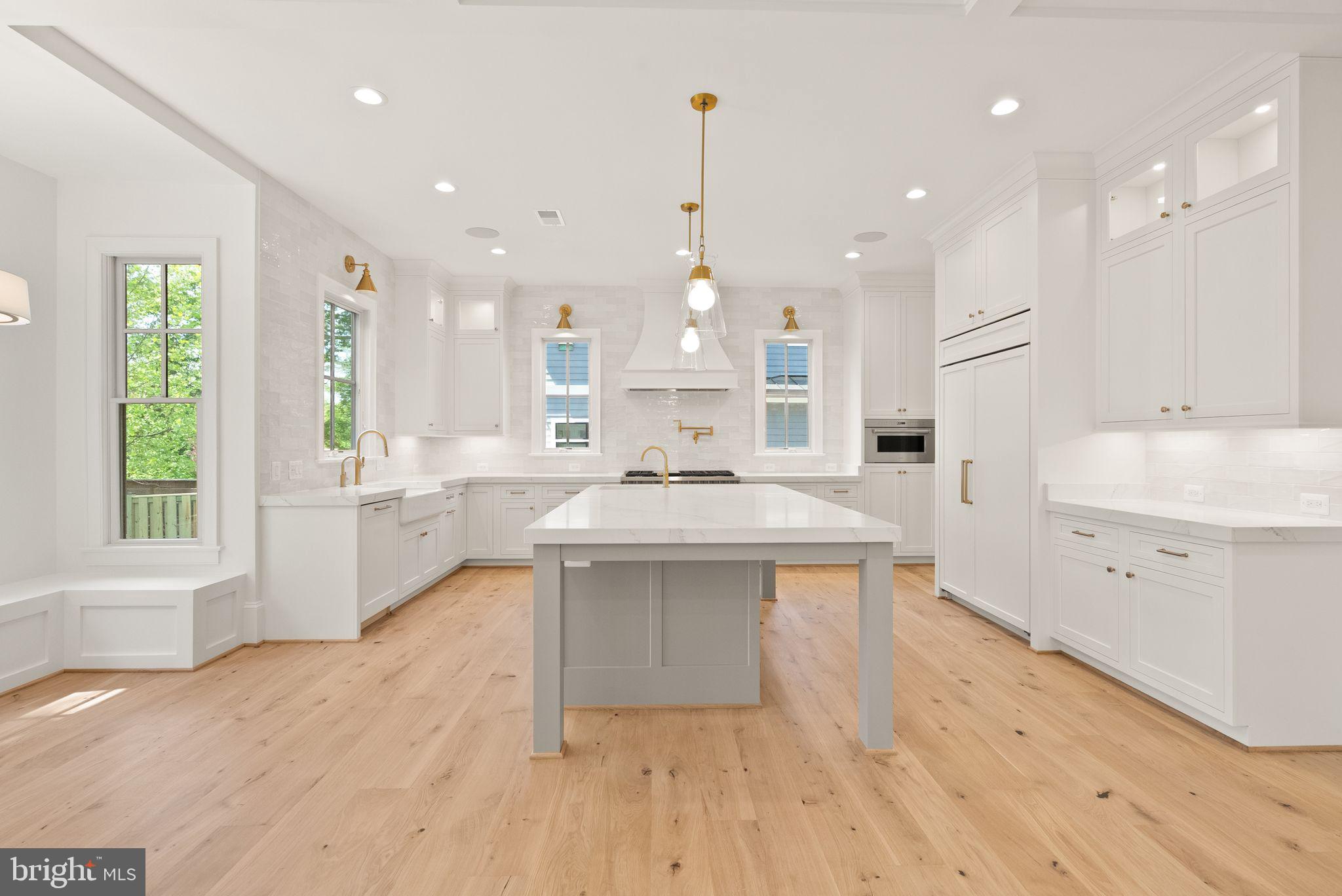 BROYHILL FOREST - Residential