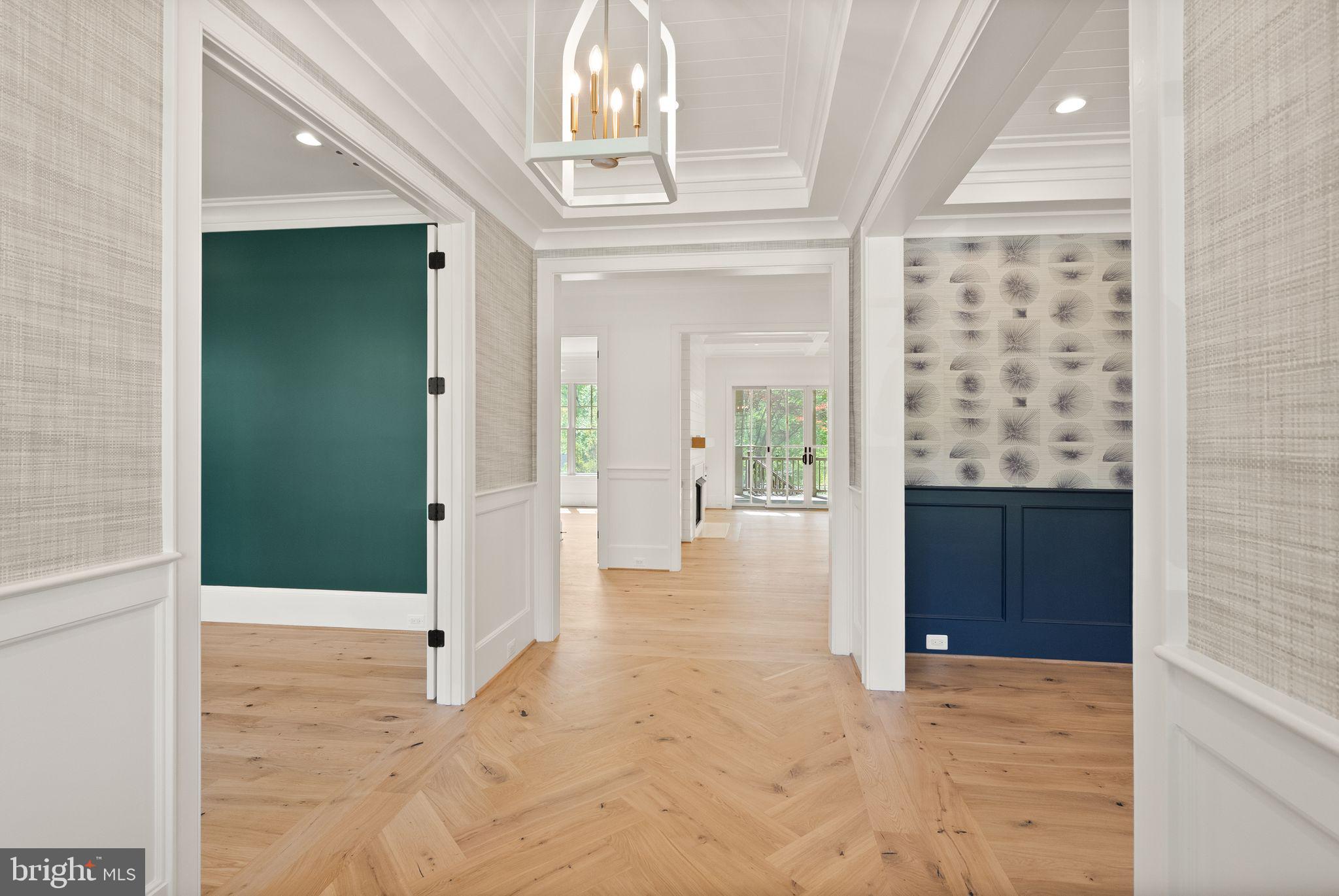 BROYHILL FOREST - Residential