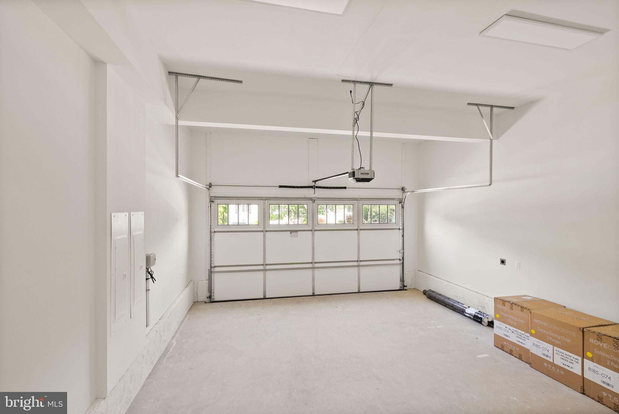 BROYHILL FOREST - Residential