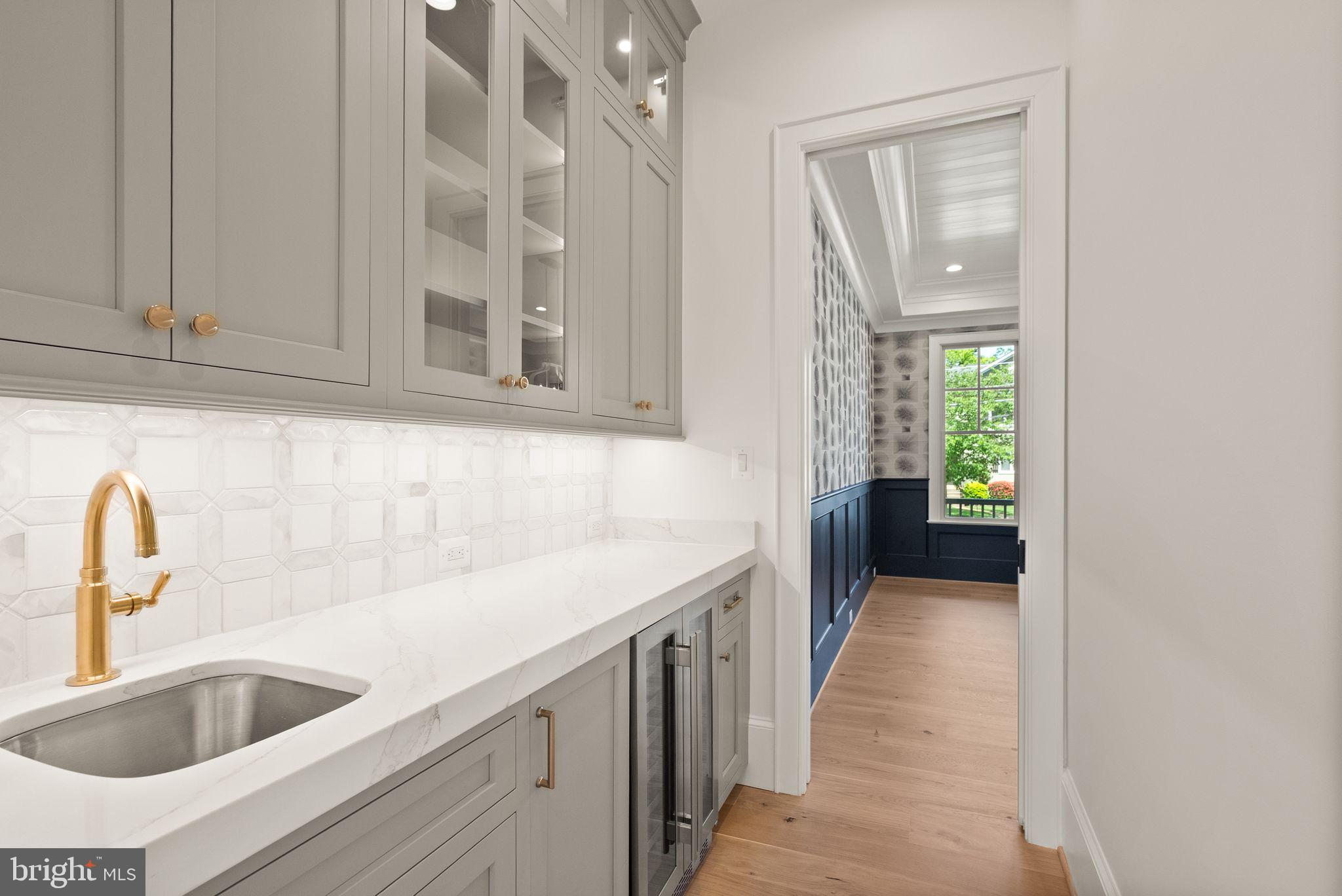 BROYHILL FOREST - Residential