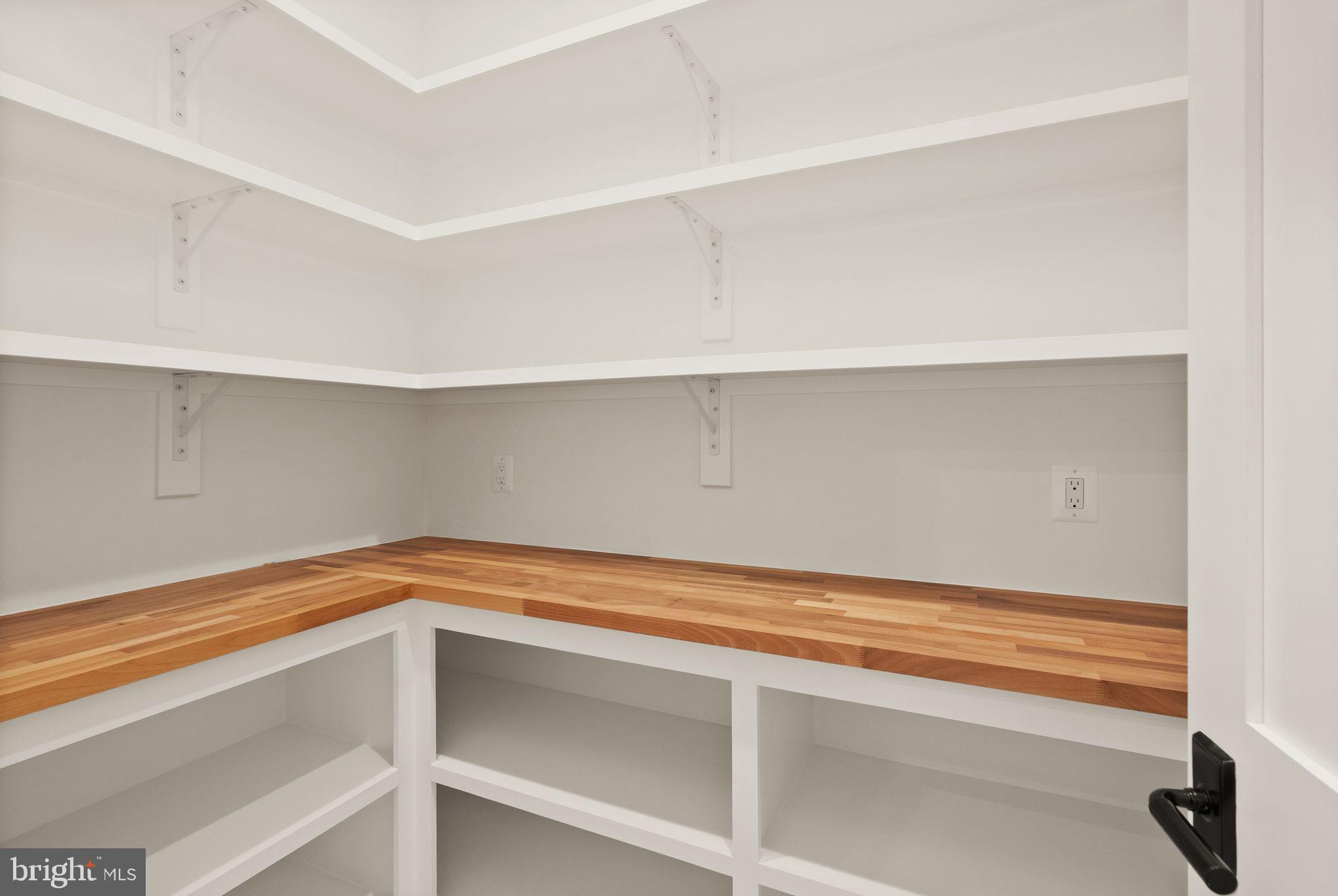 BROYHILL FOREST - Residential