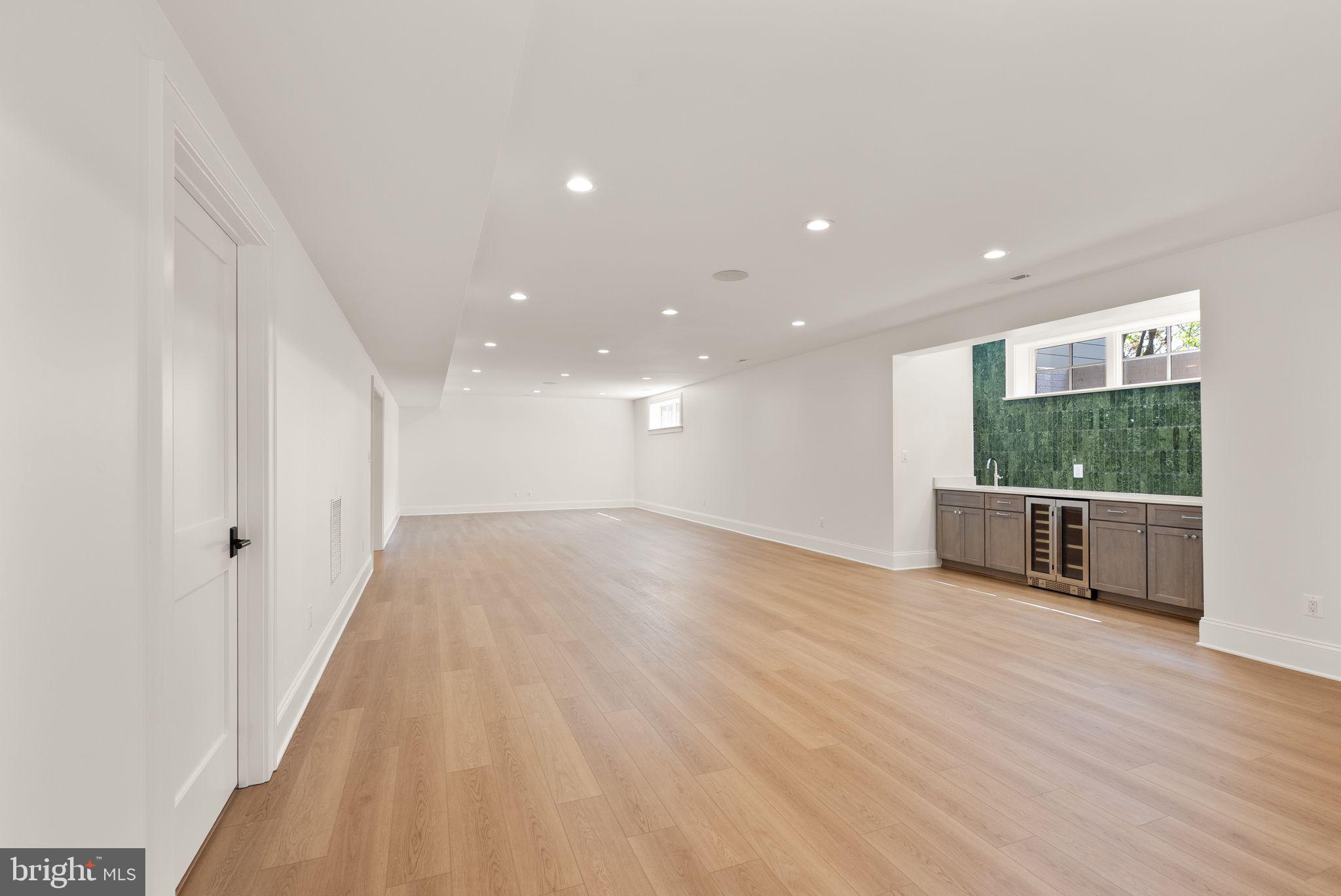 BROYHILL FOREST - Residential