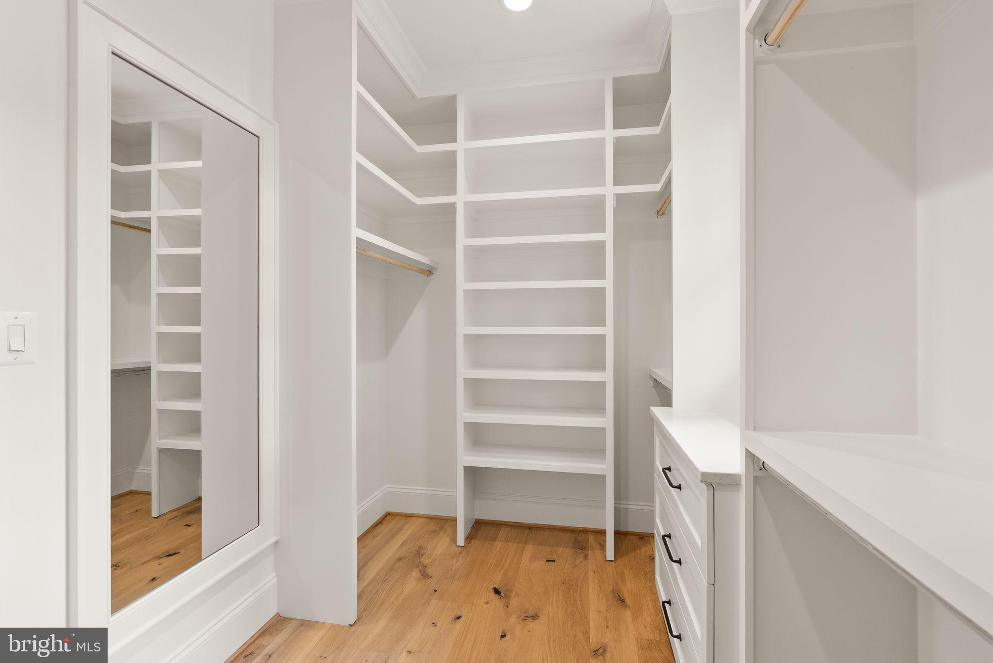 BROYHILL FOREST - Residential