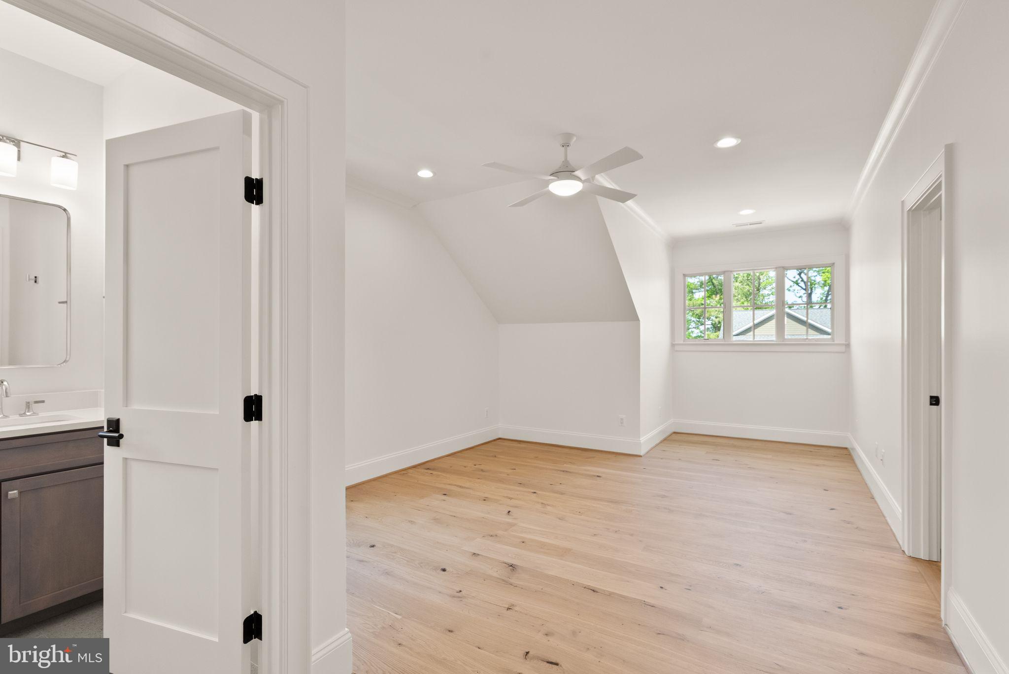 BROYHILL FOREST - Residential