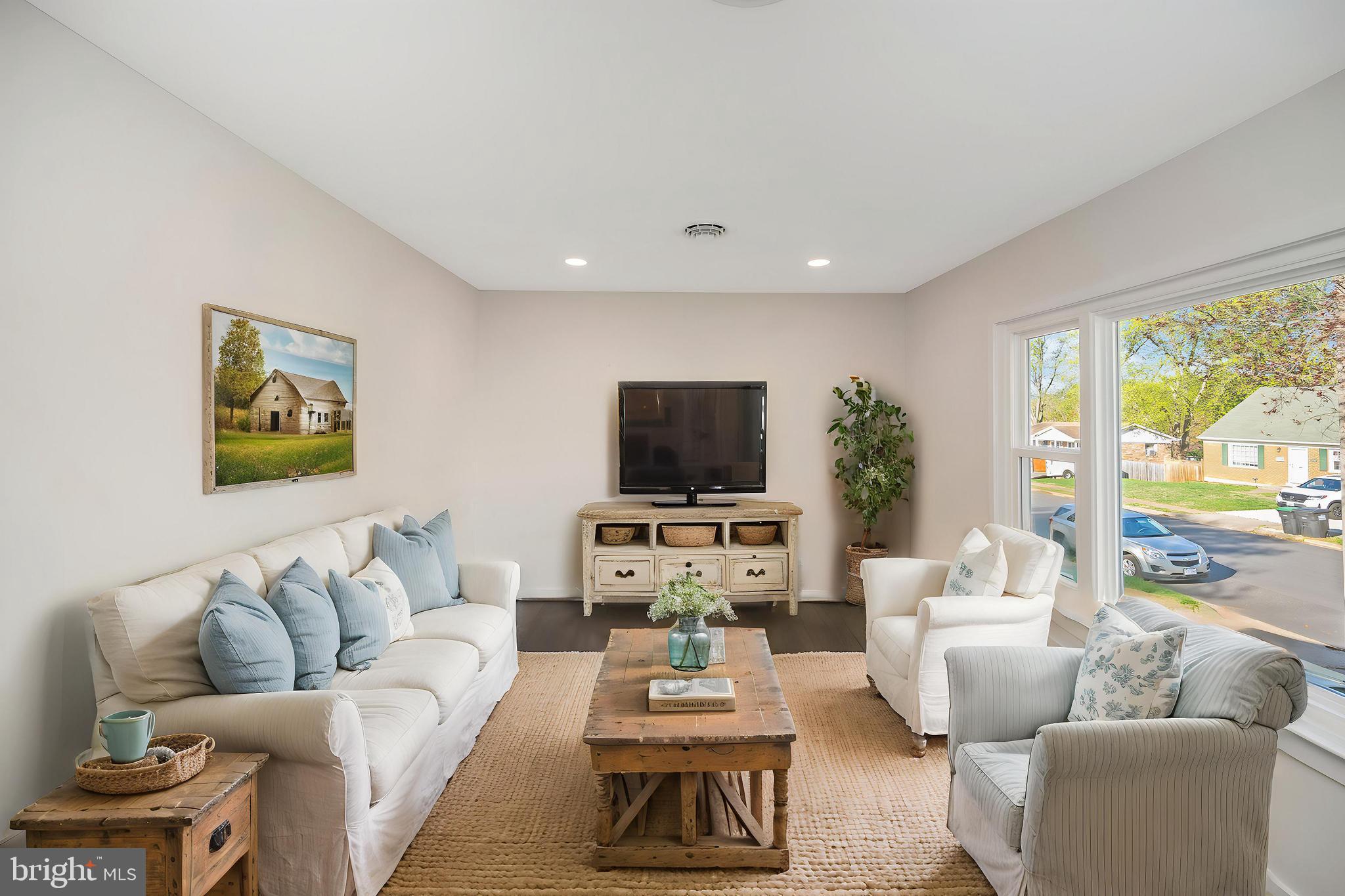 DALE CITY - Residential