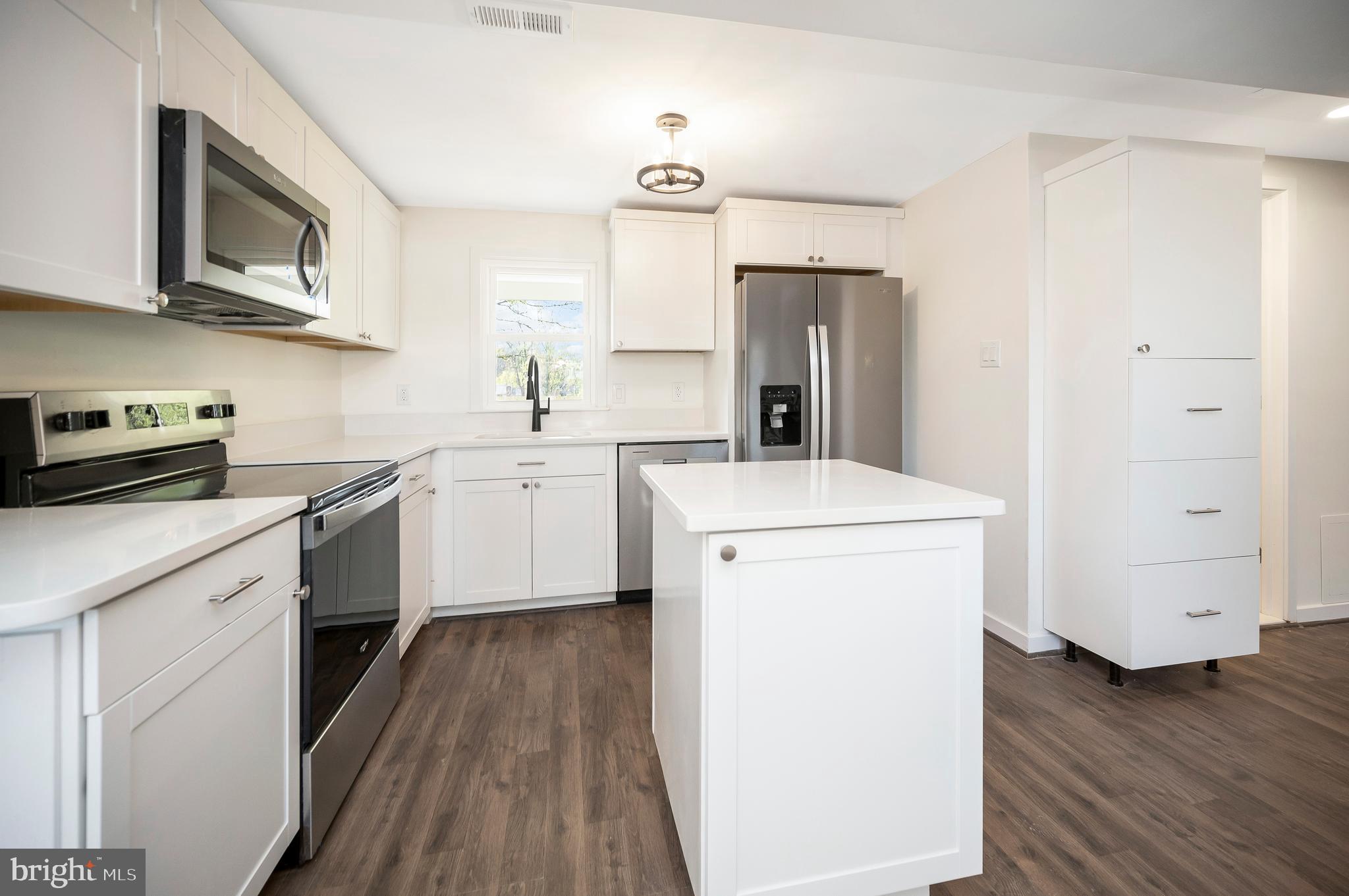 DALE CITY - Residential