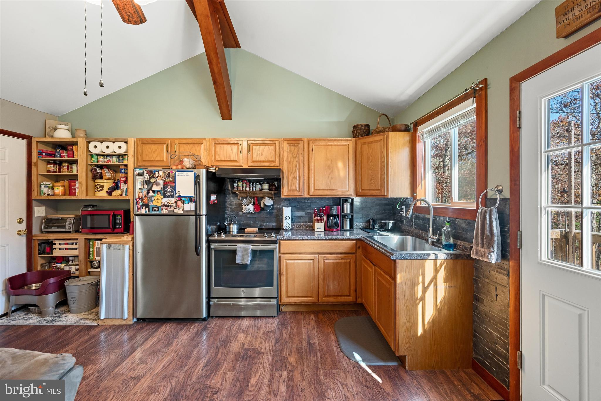 STAGECOACH STOP @ CAPON BRIDGE - Residential