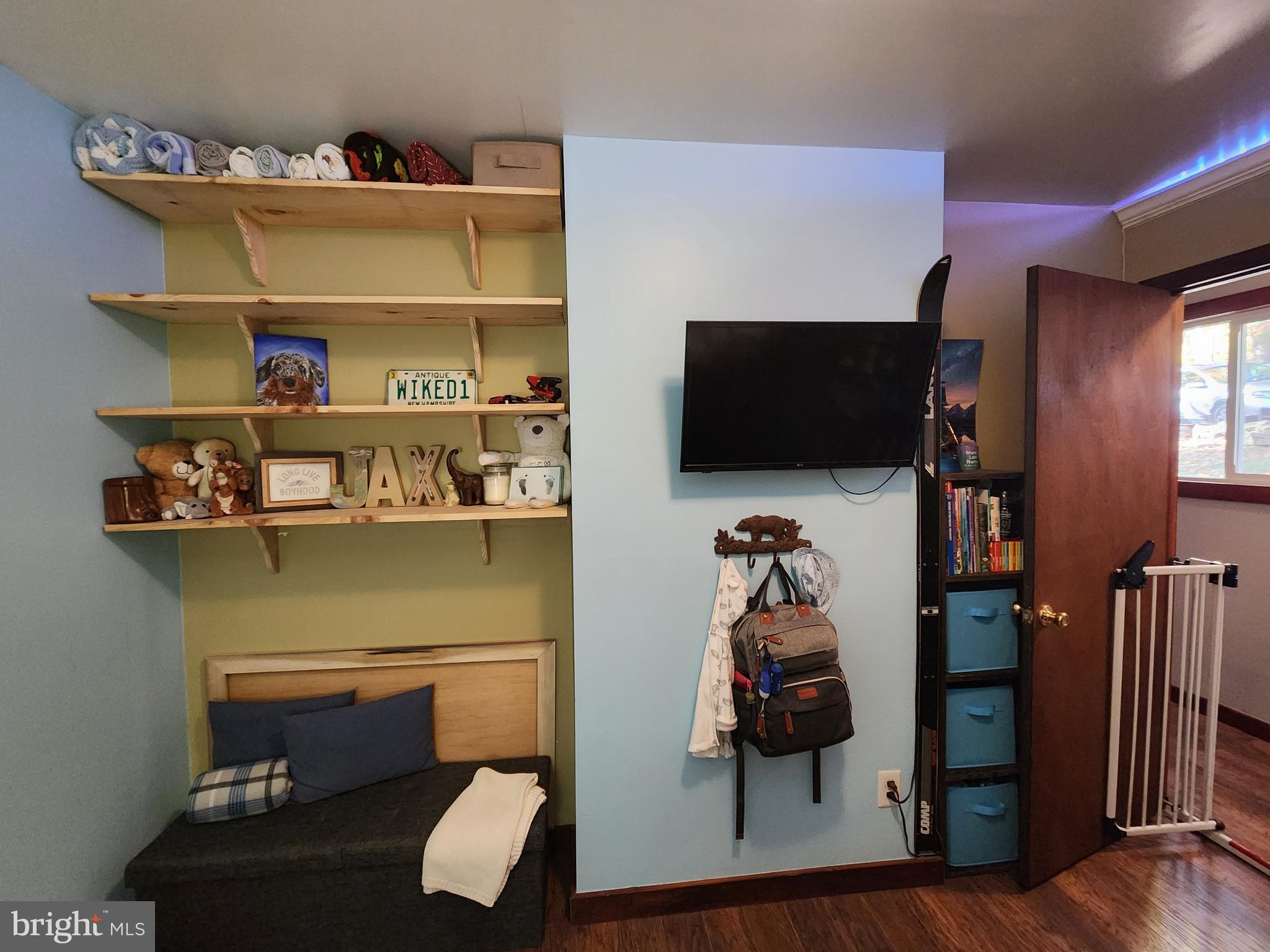 STAGECOACH STOP @ CAPON BRIDGE - Residential