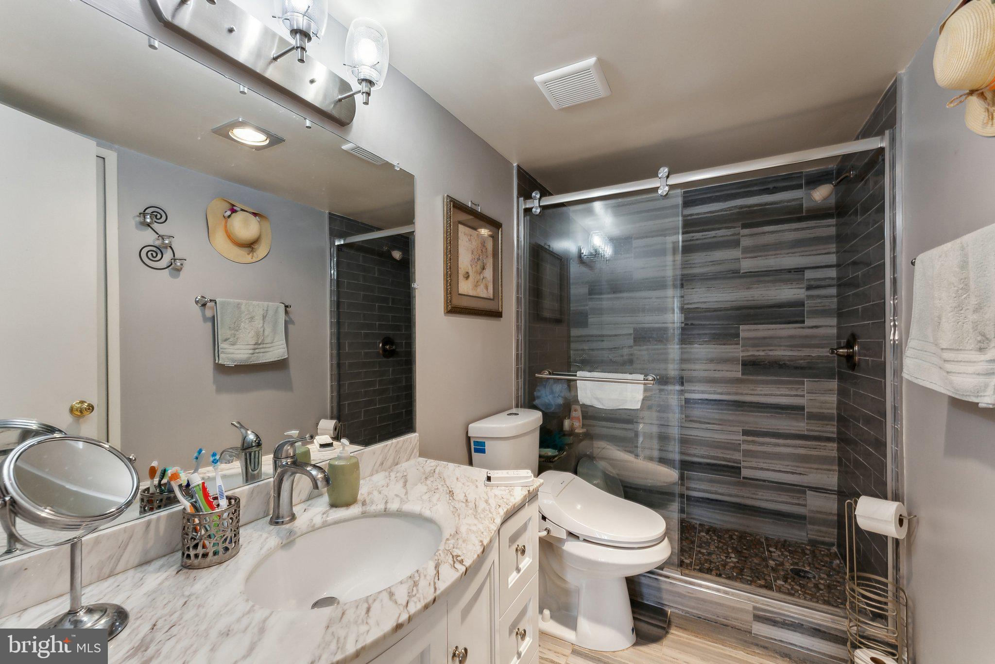 REGENCY AT MCLEAN - Residential