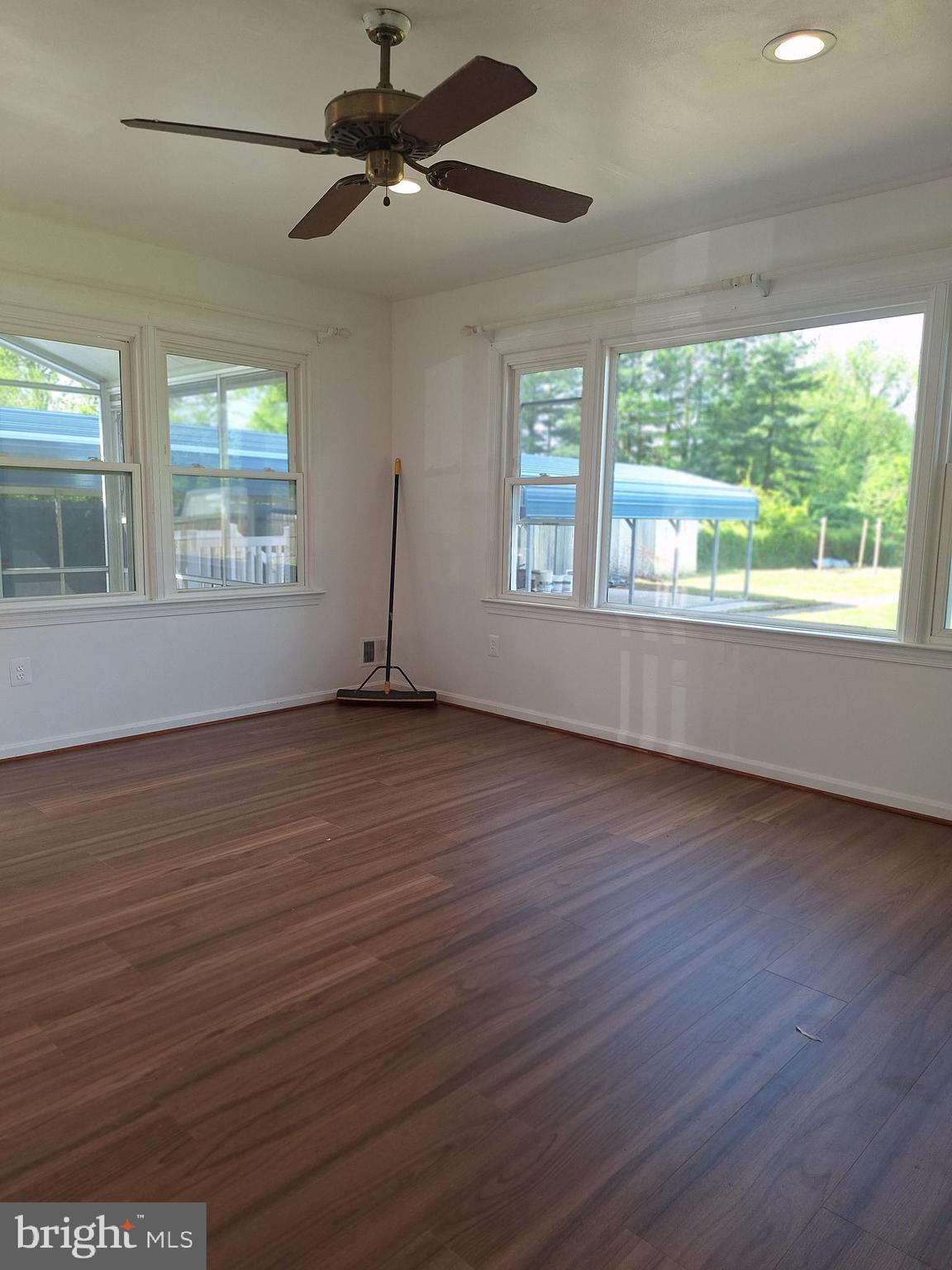 KEYS AND RUSSELL - Residential