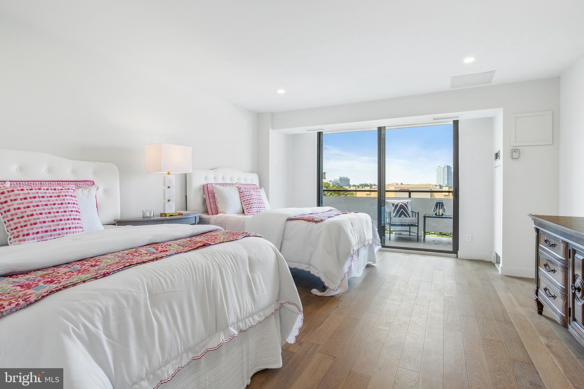 REGENCY AT MCLEAN - Residential