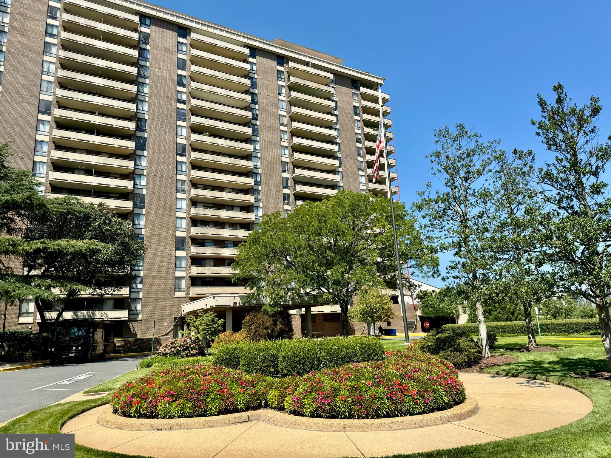 REGENCY AT MCLEAN - Residential