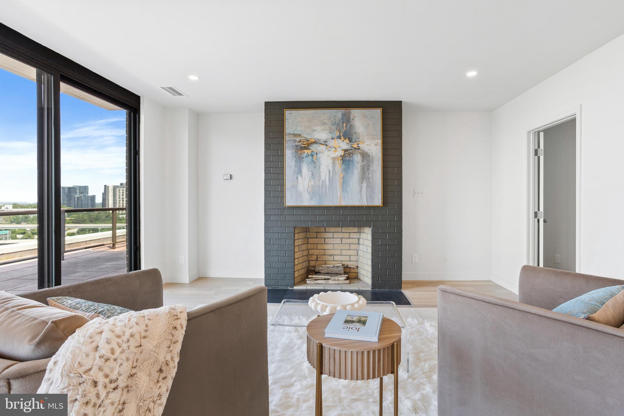 REGENCY AT MCLEAN - Residential