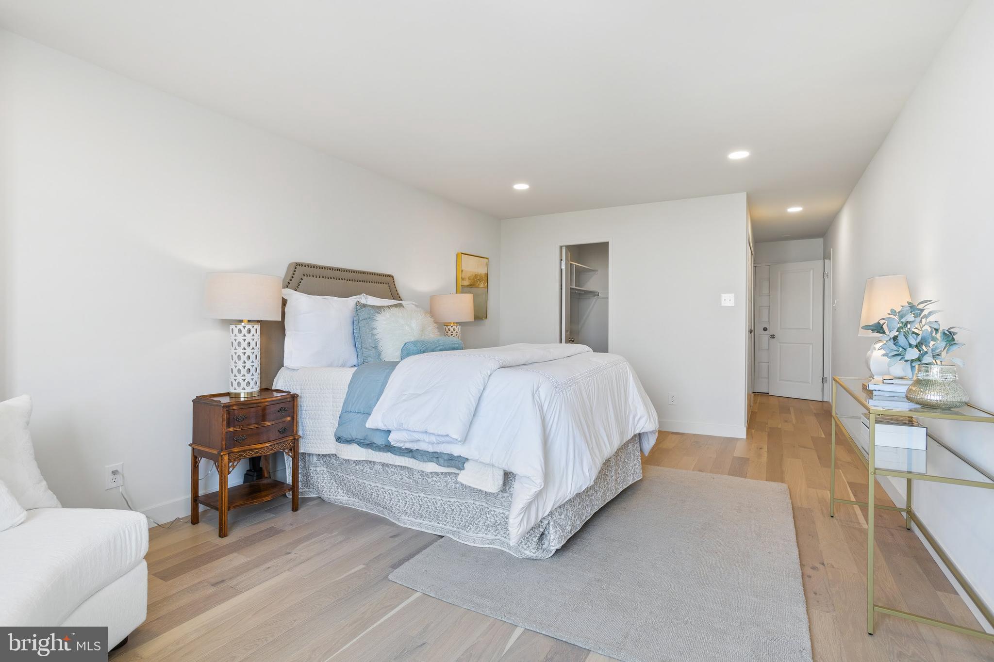 REGENCY AT MCLEAN - Residential