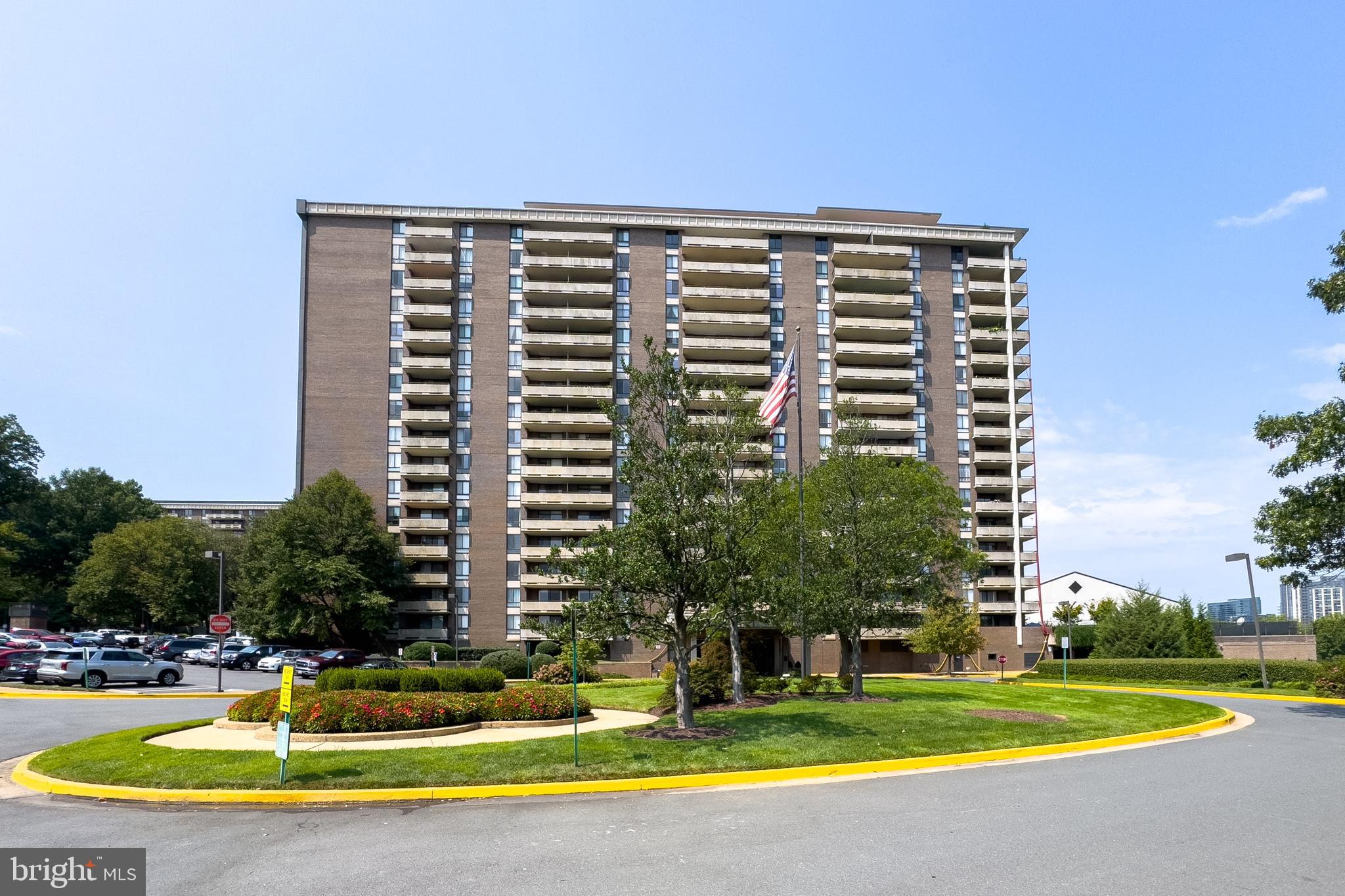 REGENCY AT MCLEAN - Residential