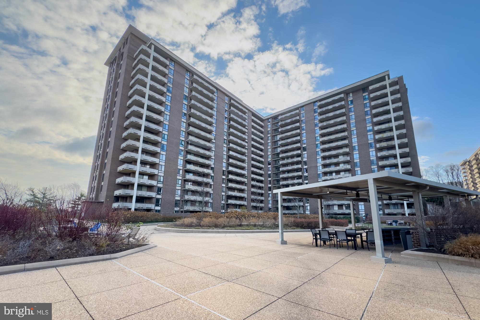 REGENCY AT MCLEAN - Residential