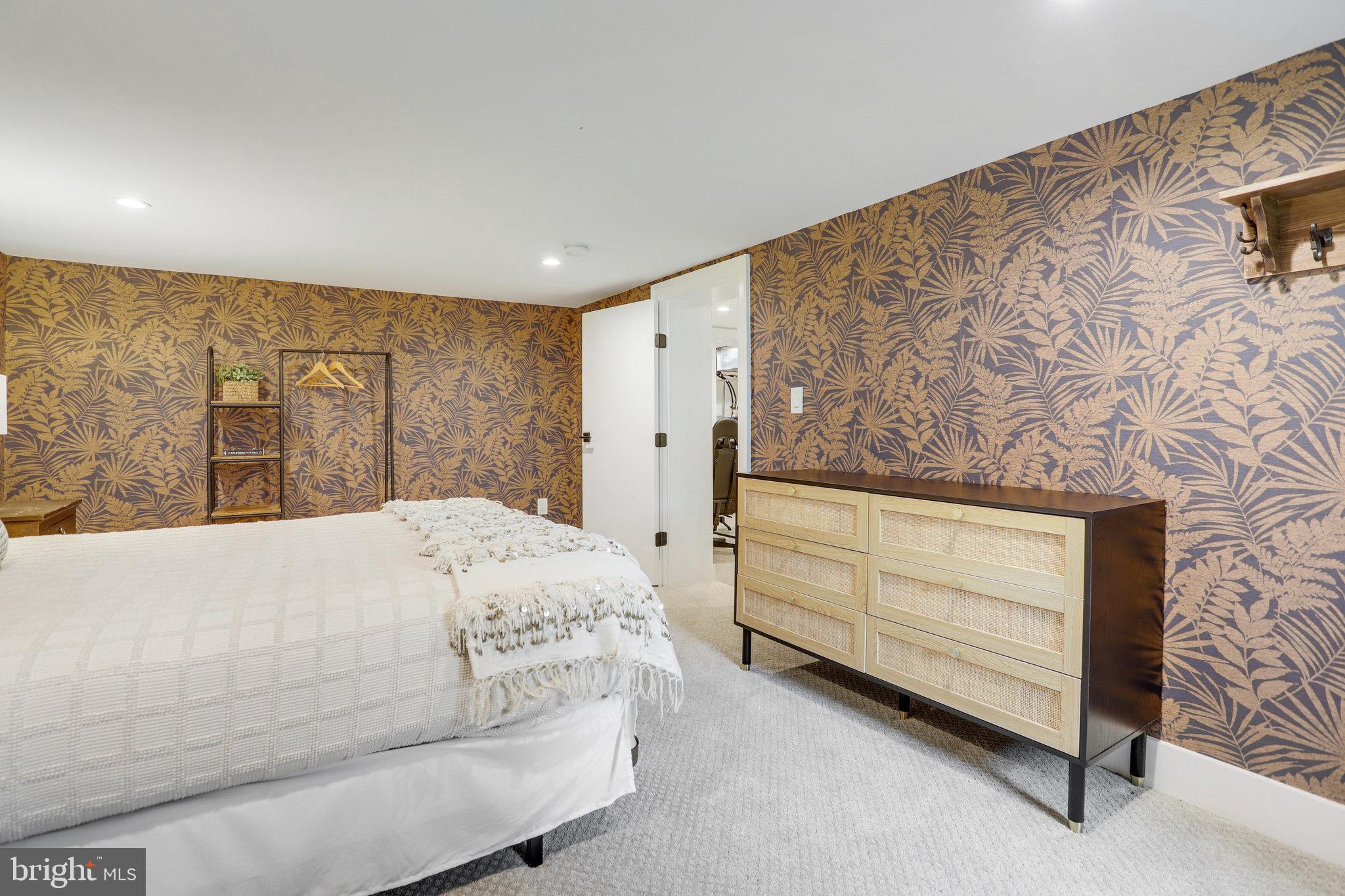 BROADMONT - Residential