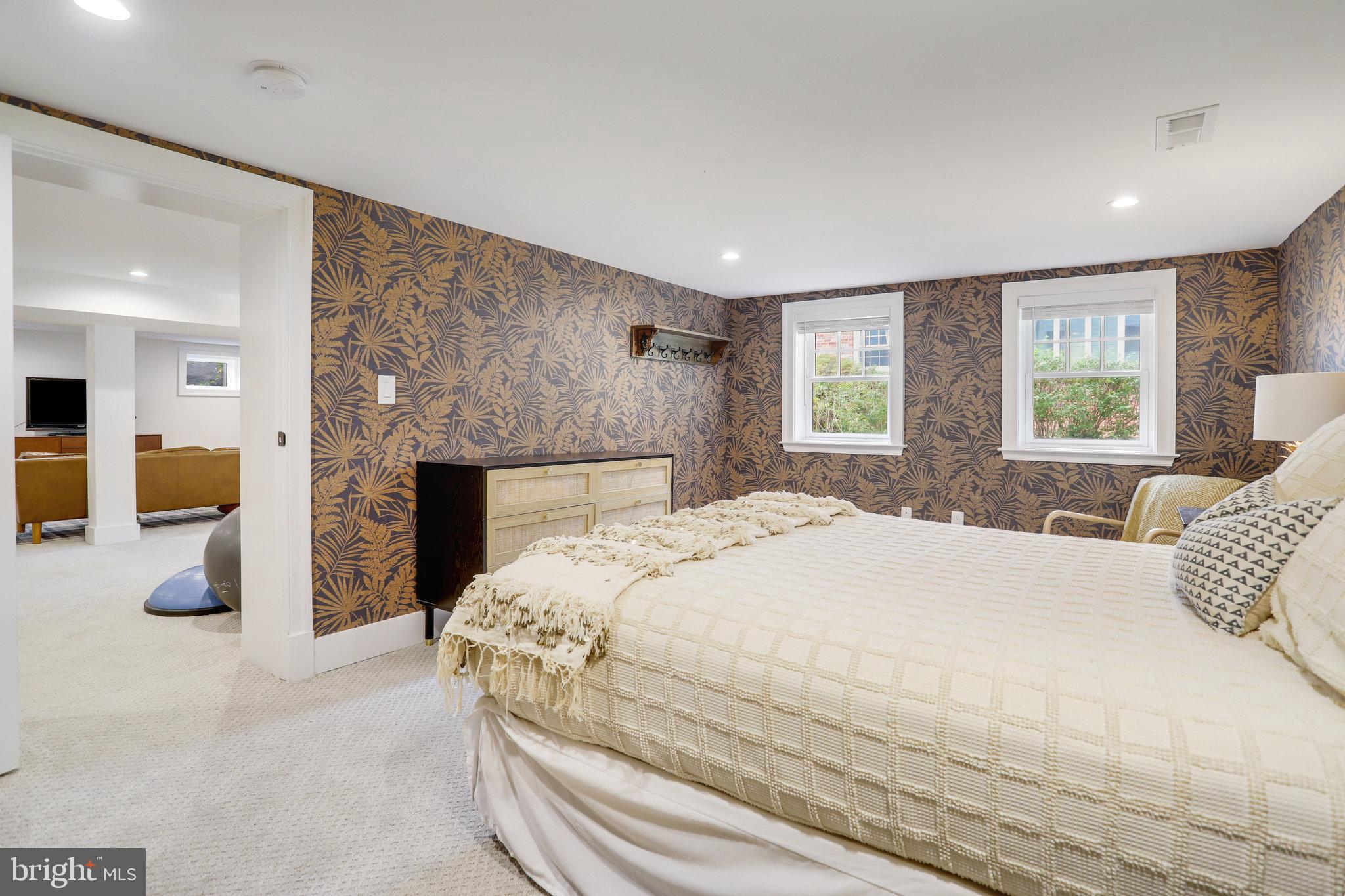 BROADMONT - Residential