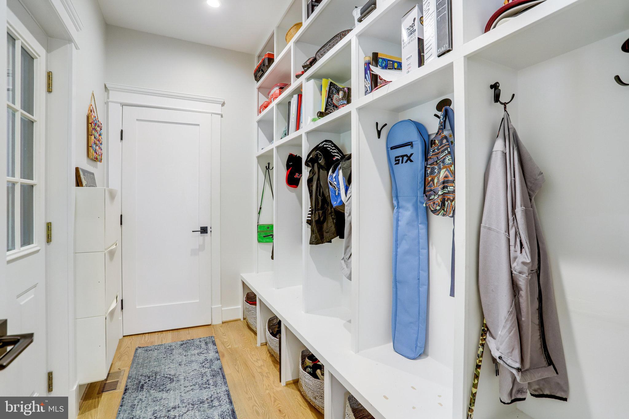 BROADMONT - Residential