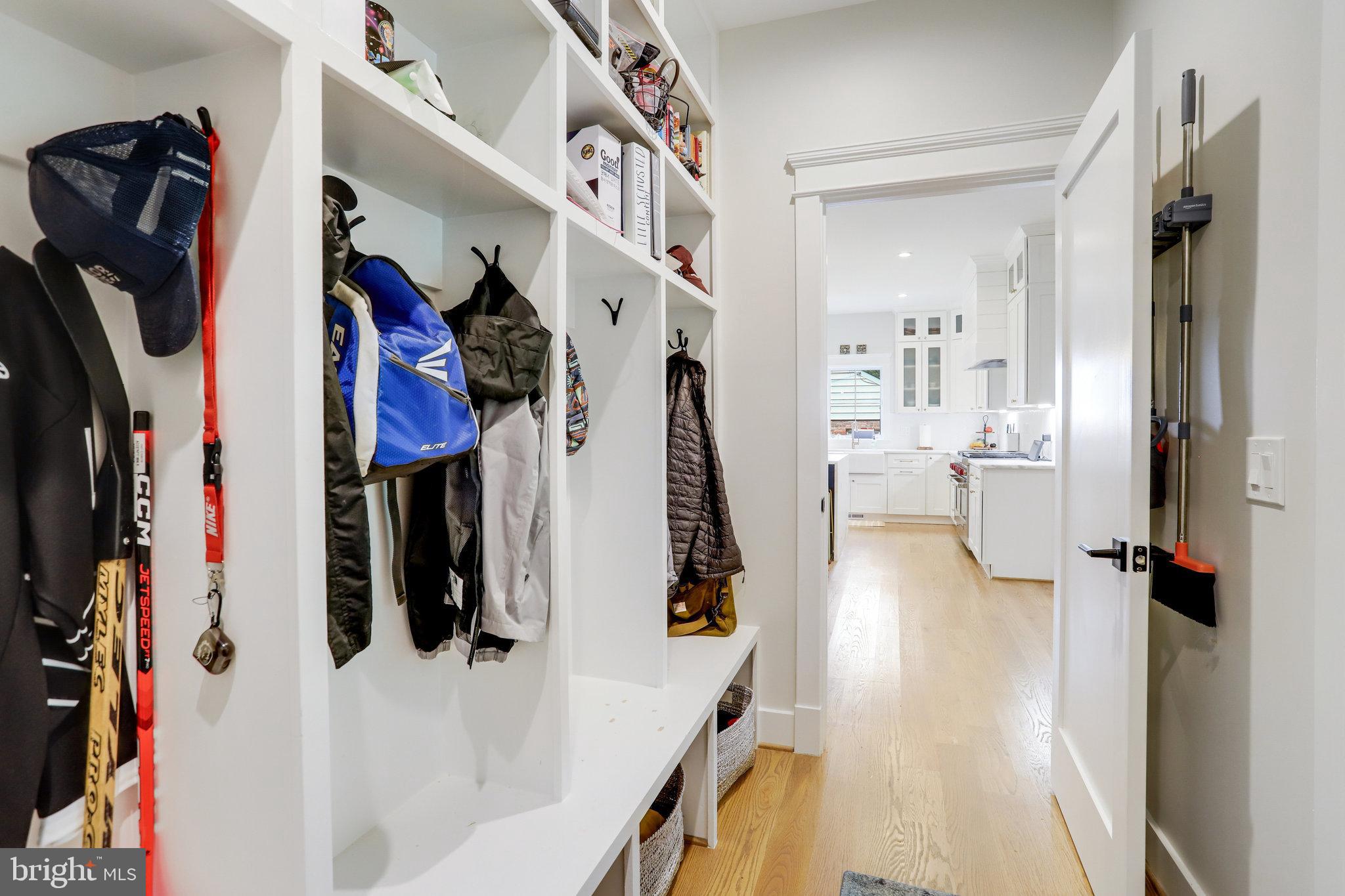 BROADMONT - Residential