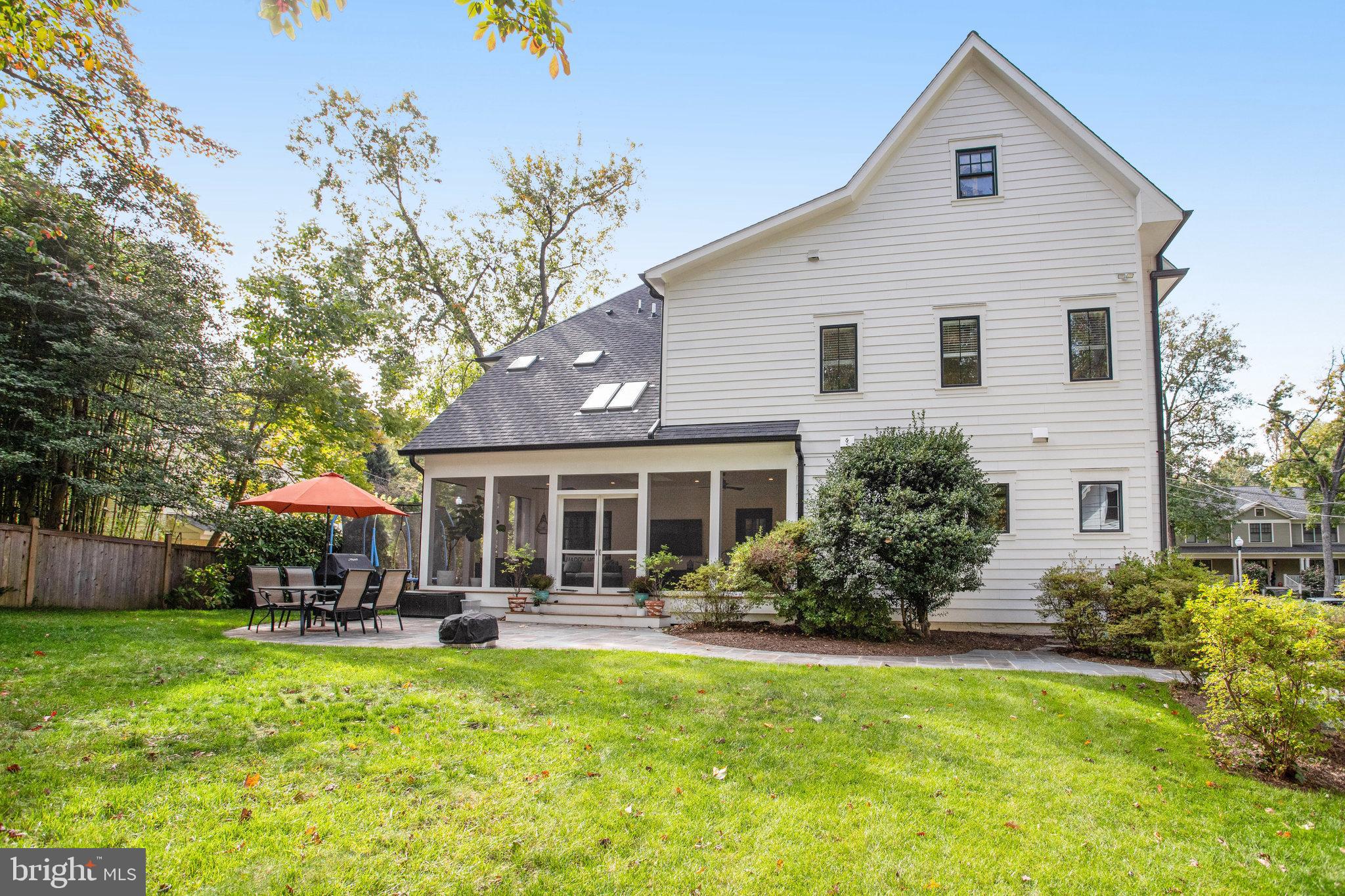 BROADMONT - Residential