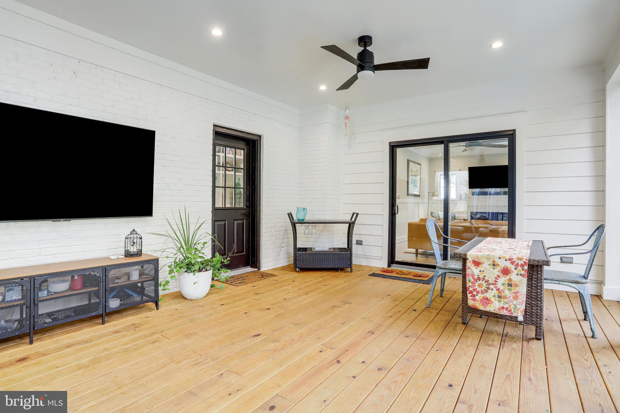 BROADMONT - Residential