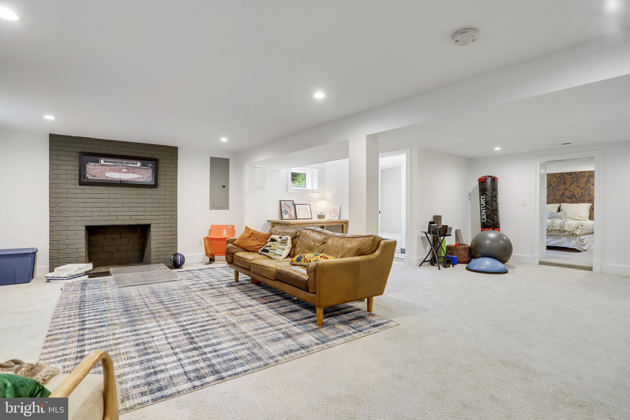 BROADMONT - Residential