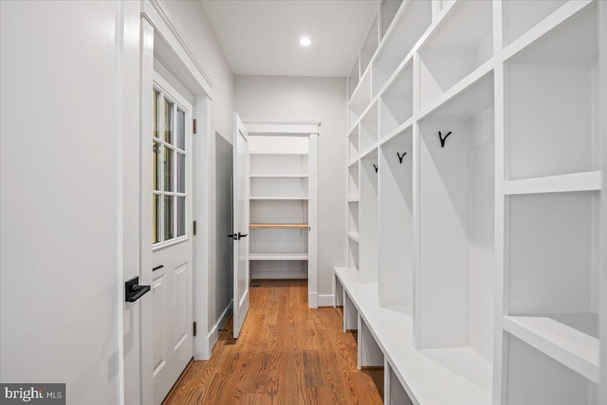 BROADMONT - Residential