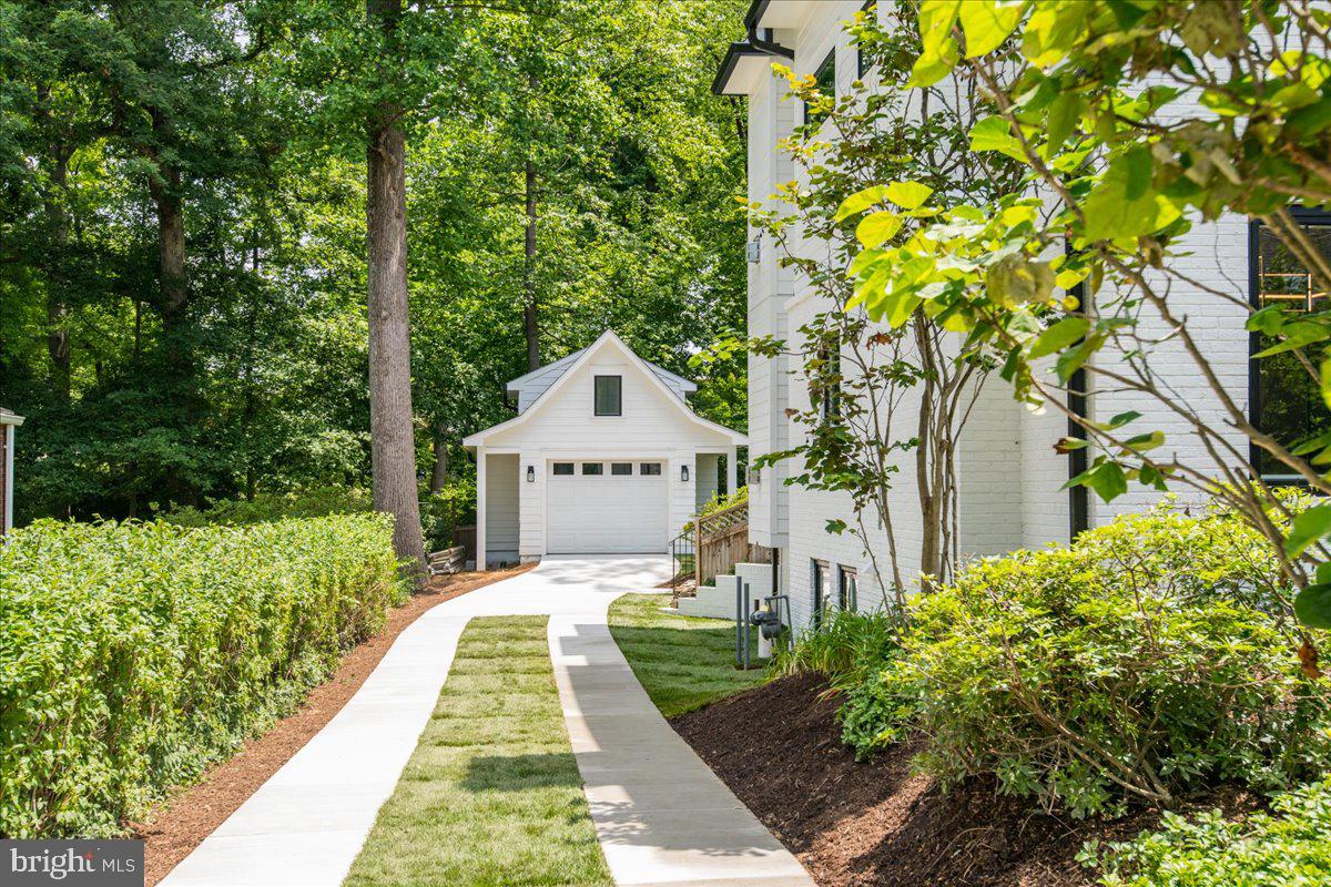 BROADMONT - Residential