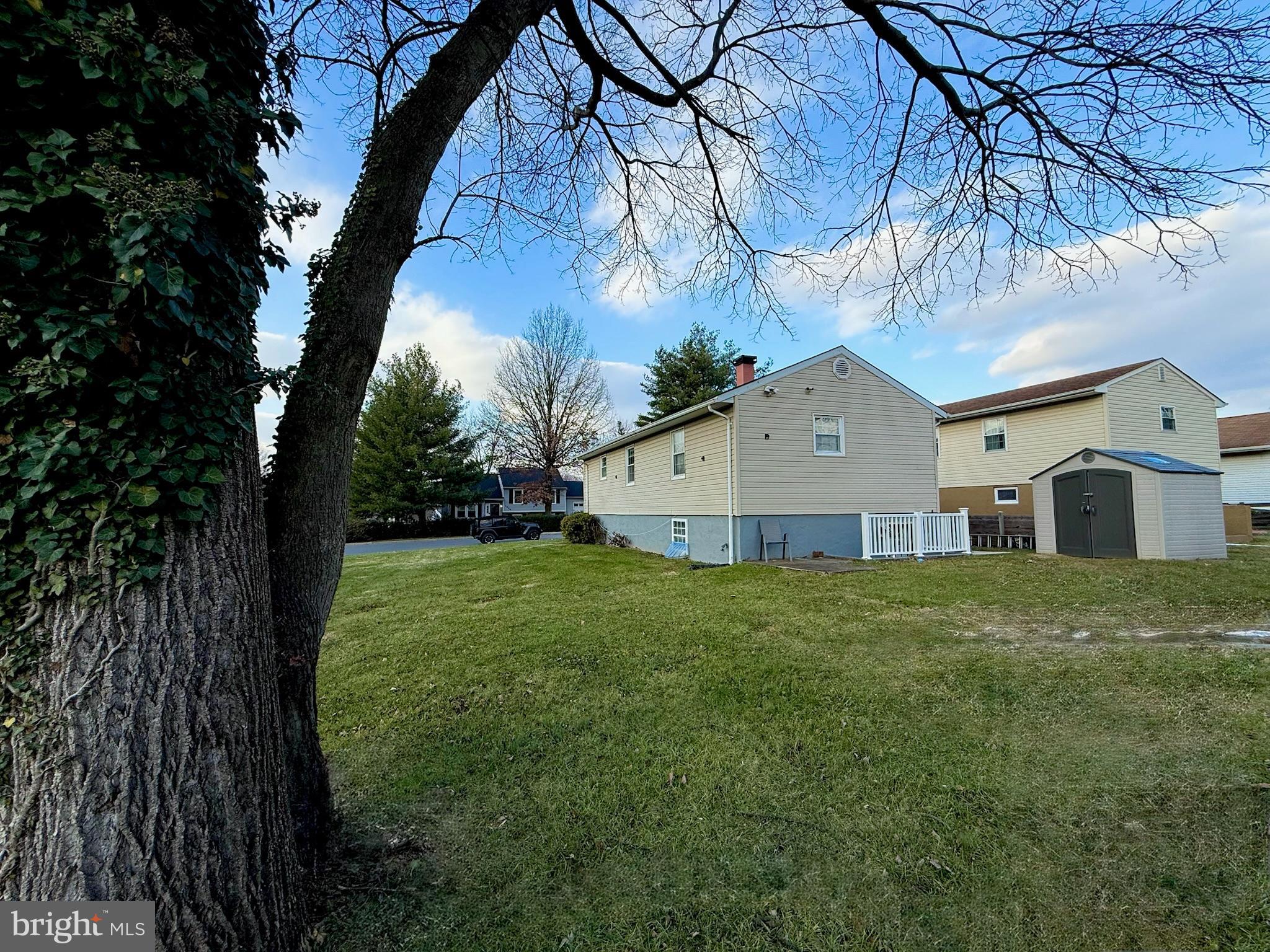 CATONSVILLE MANOR - Residential